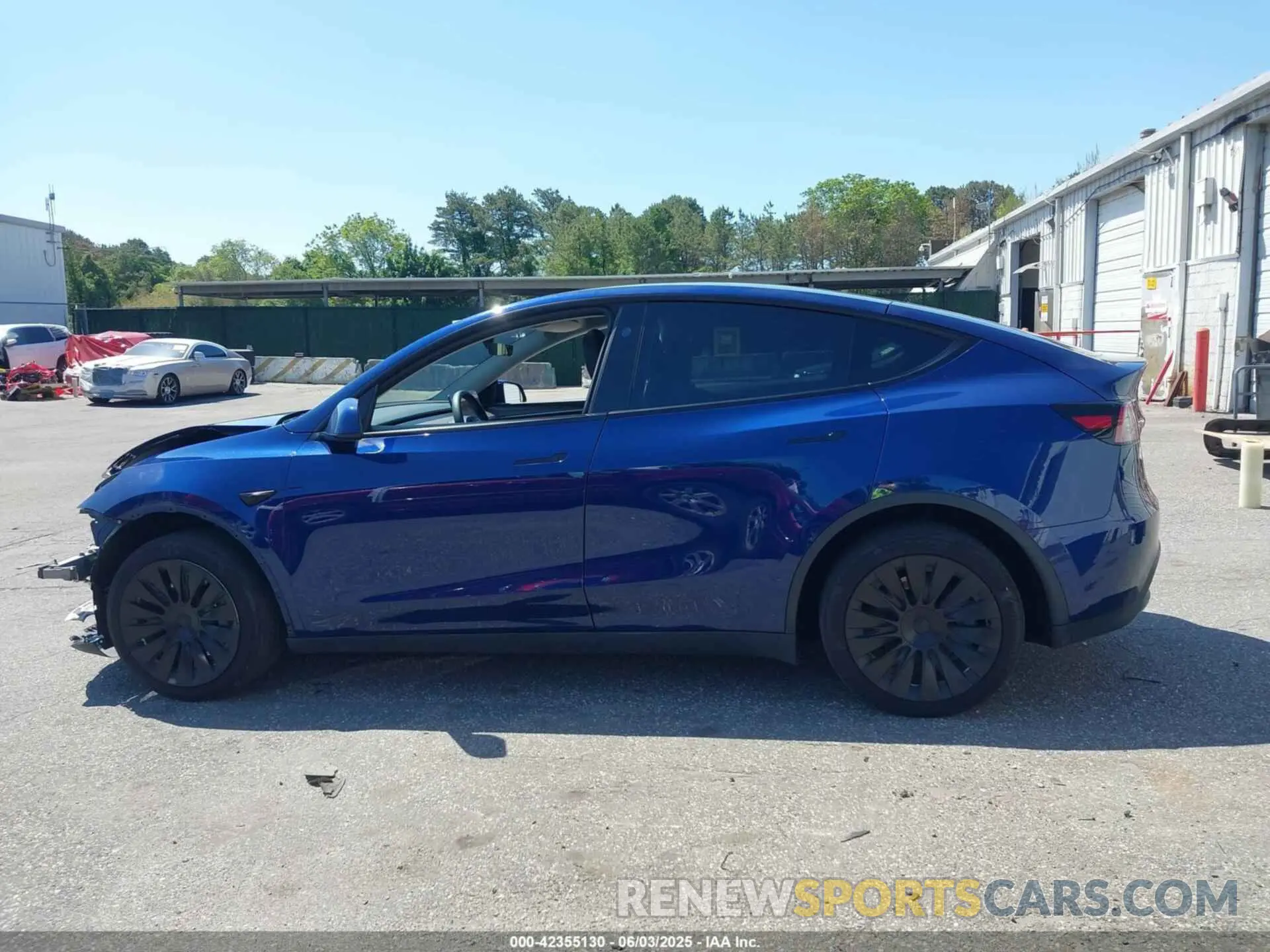 15 Photograph of a damaged car 7SAYGDEE6PF876399 TESLA MODEL Y 2023