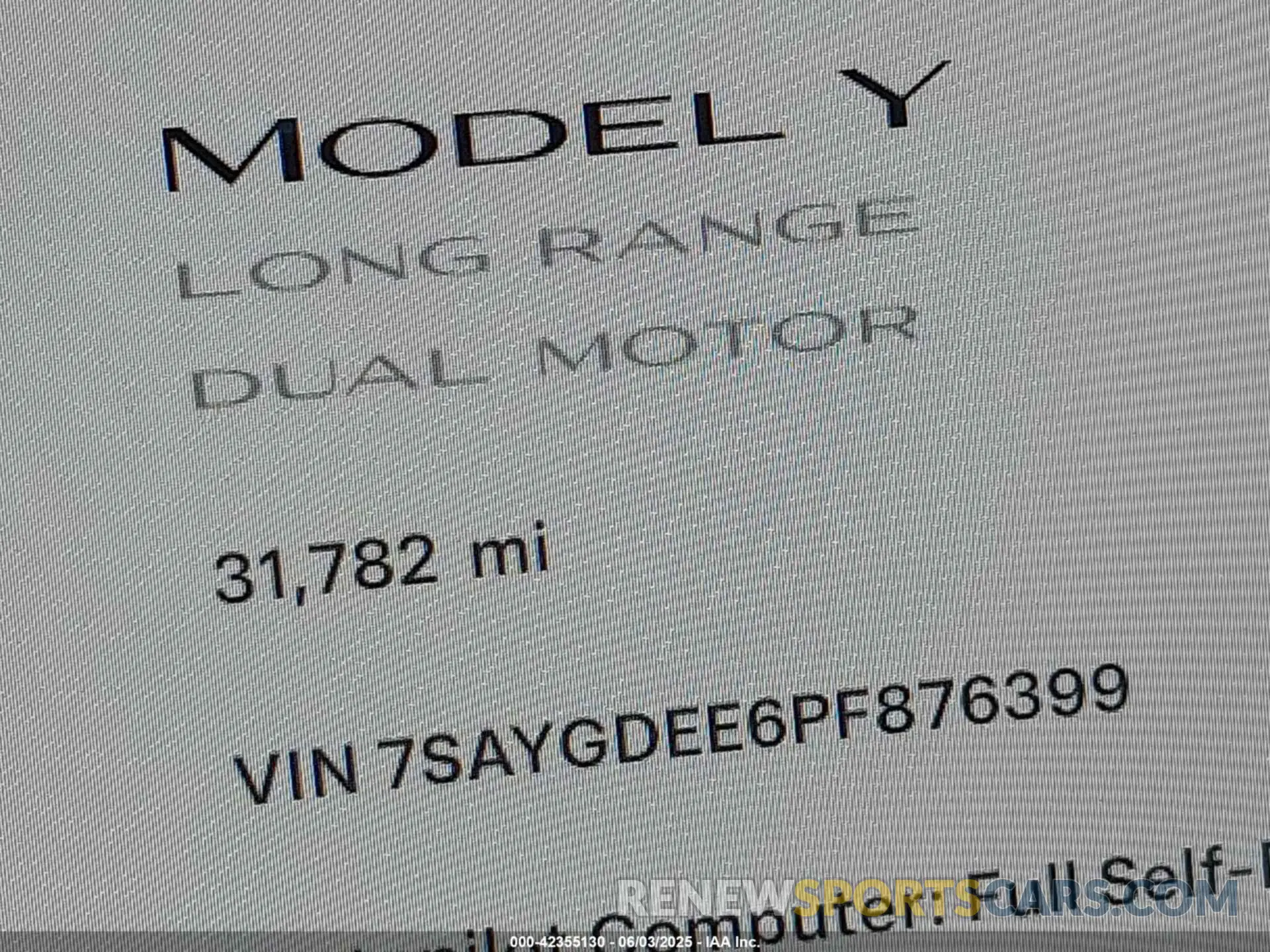 16 Photograph of a damaged car 7SAYGDEE6PF876399 TESLA MODEL Y 2023