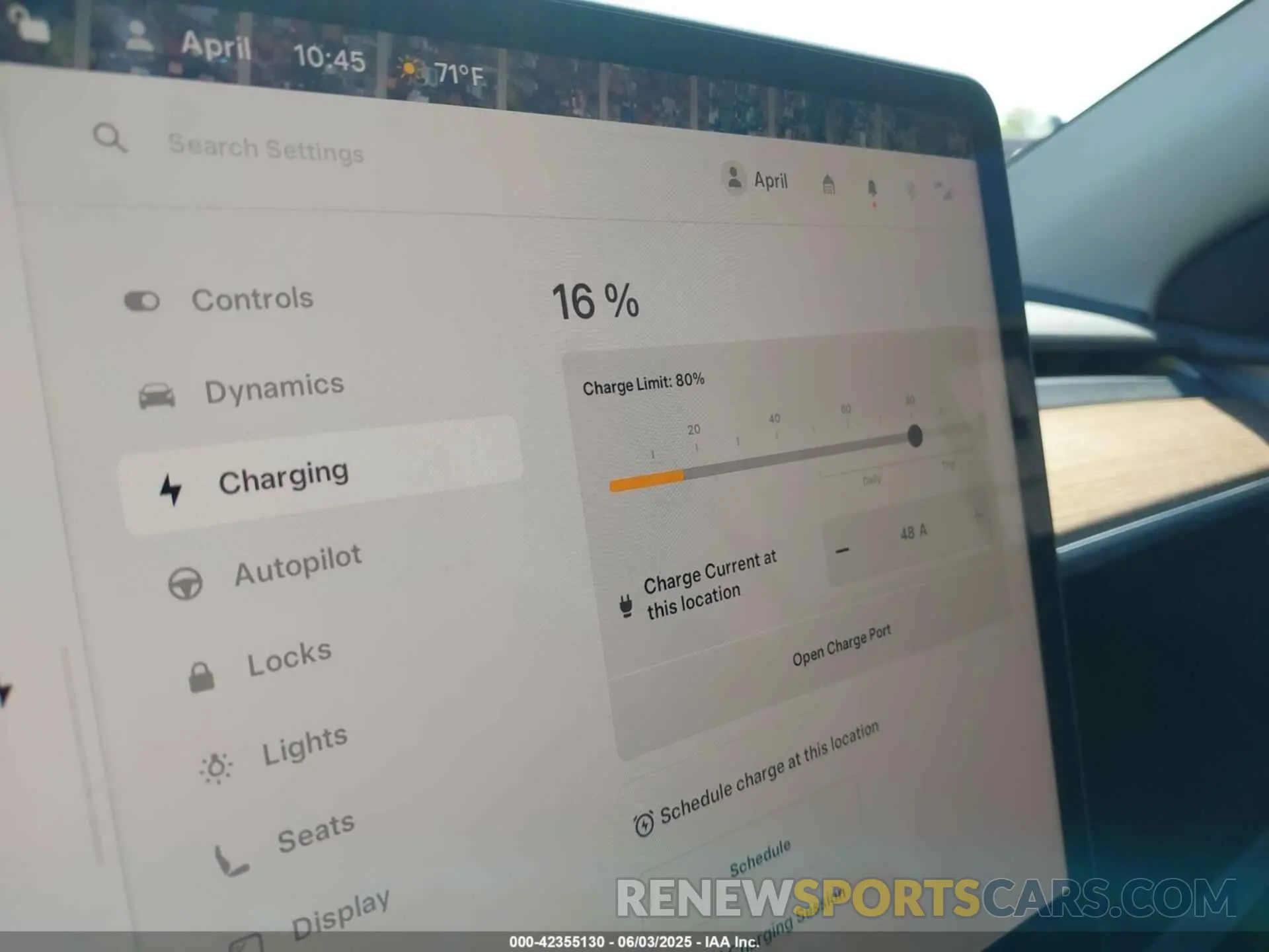 18 Photograph of a damaged car 7SAYGDEE6PF876399 TESLA MODEL Y 2023