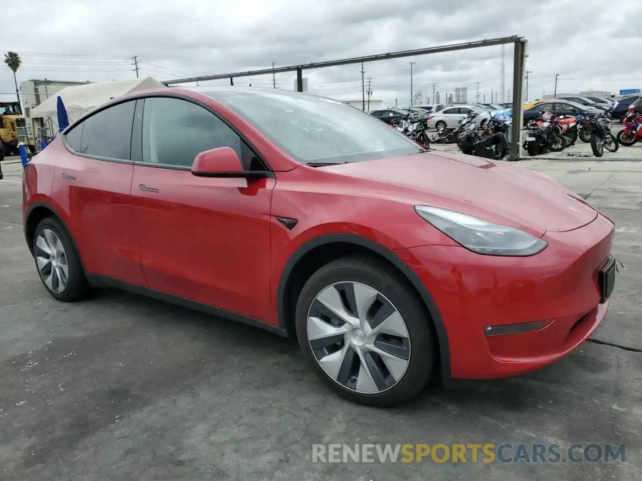 4 Photograph of a damaged car 7SAYGDEE6PF876404 TESLA MODEL Y 2023