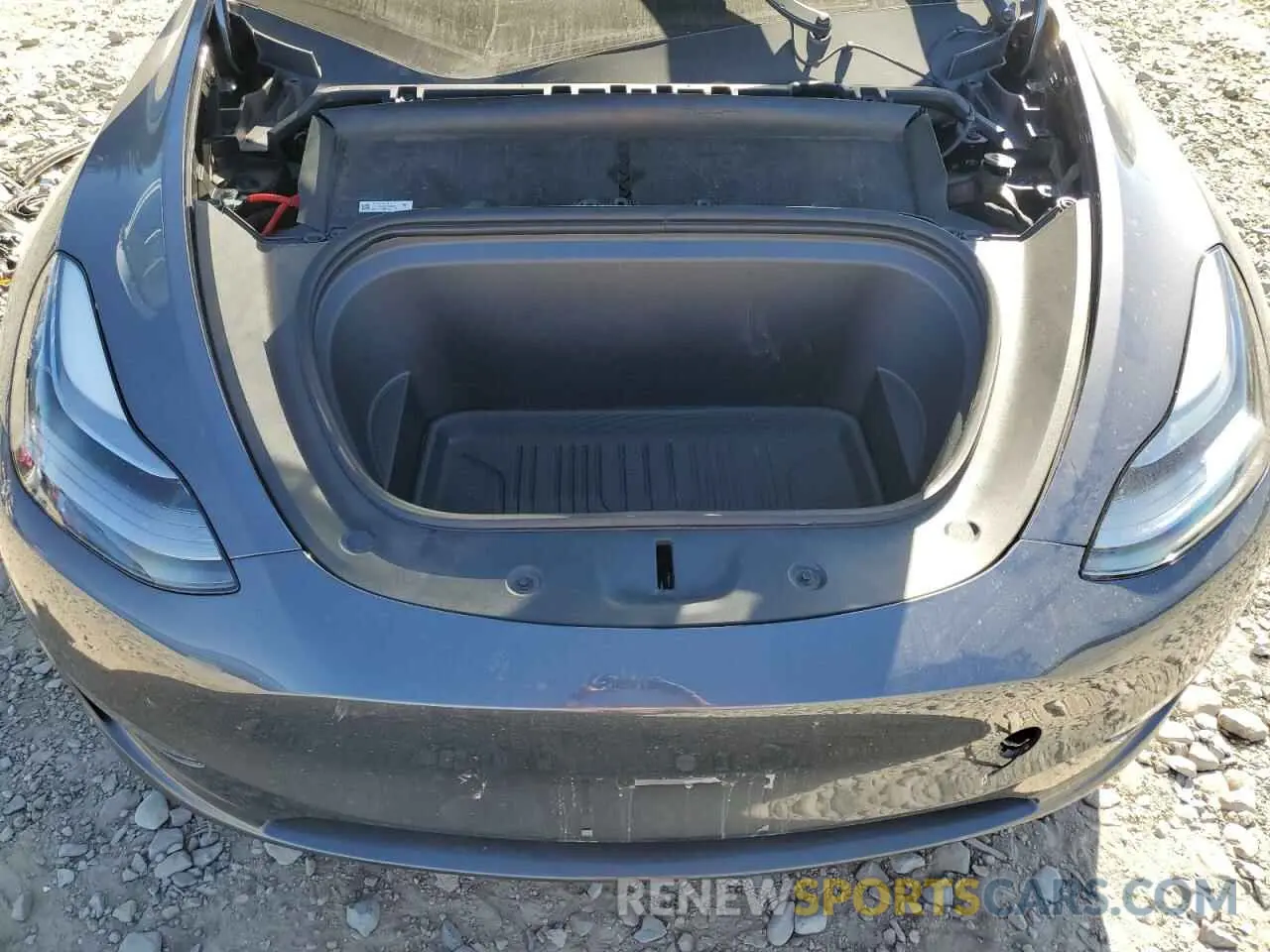 11 Photograph of a damaged car 7SAYGDEE6PF896023 TESLA MODEL Y 2023