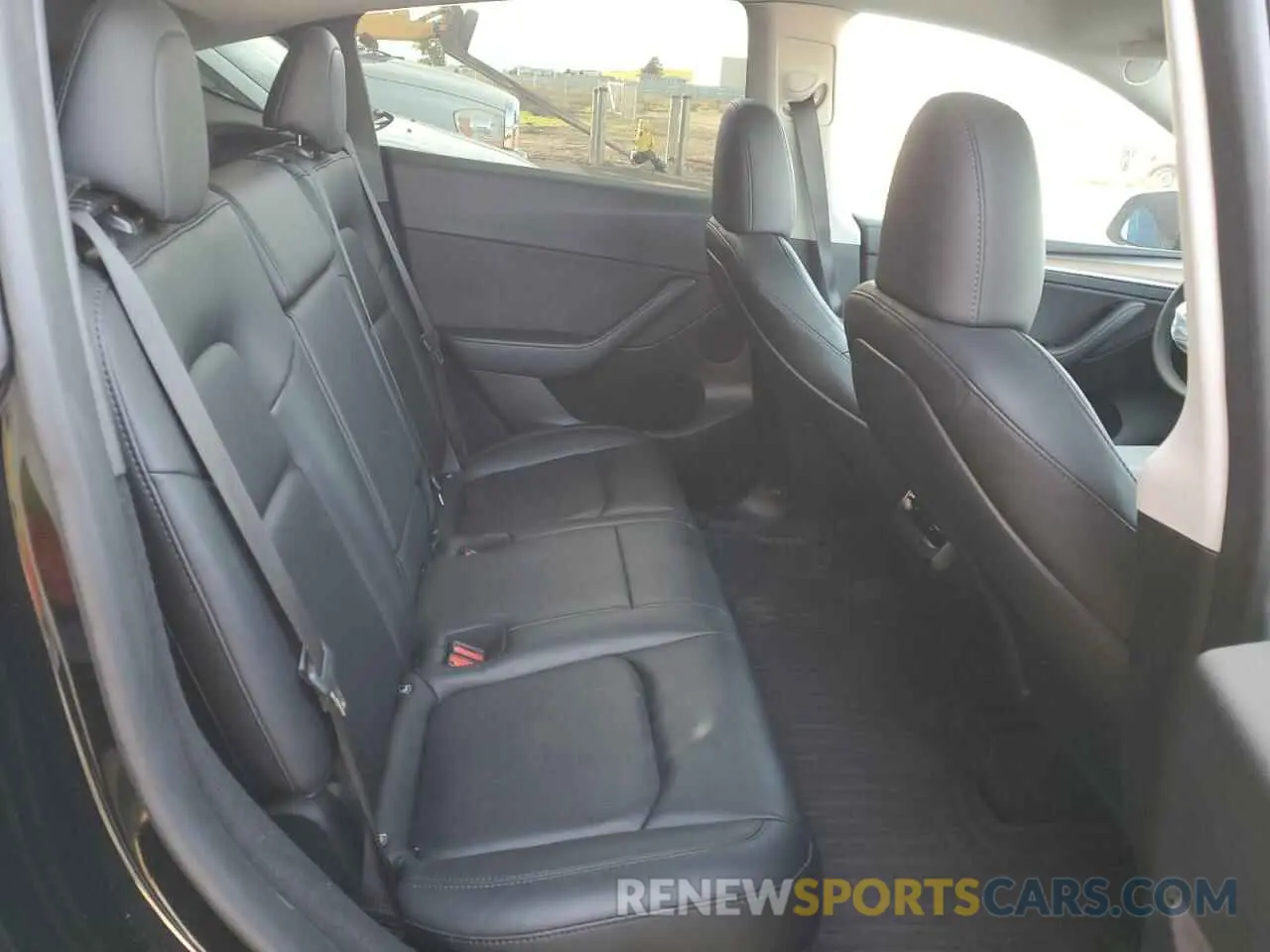 11 Photograph of a damaged car 7SAYGDEE6PF910258 TESLA MODEL Y 2023