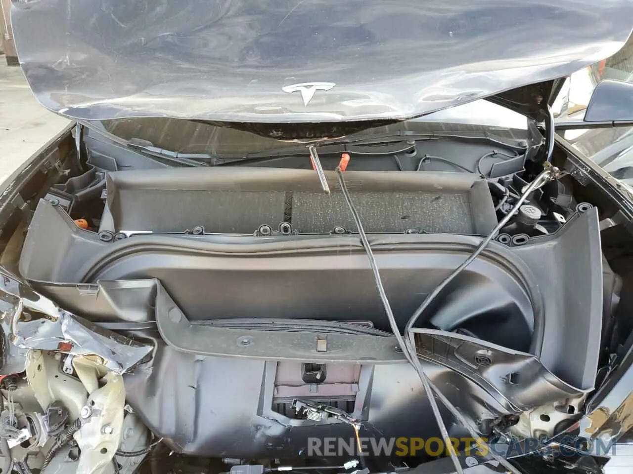 12 Photograph of a damaged car 7SAYGDEE6PF910258 TESLA MODEL Y 2023