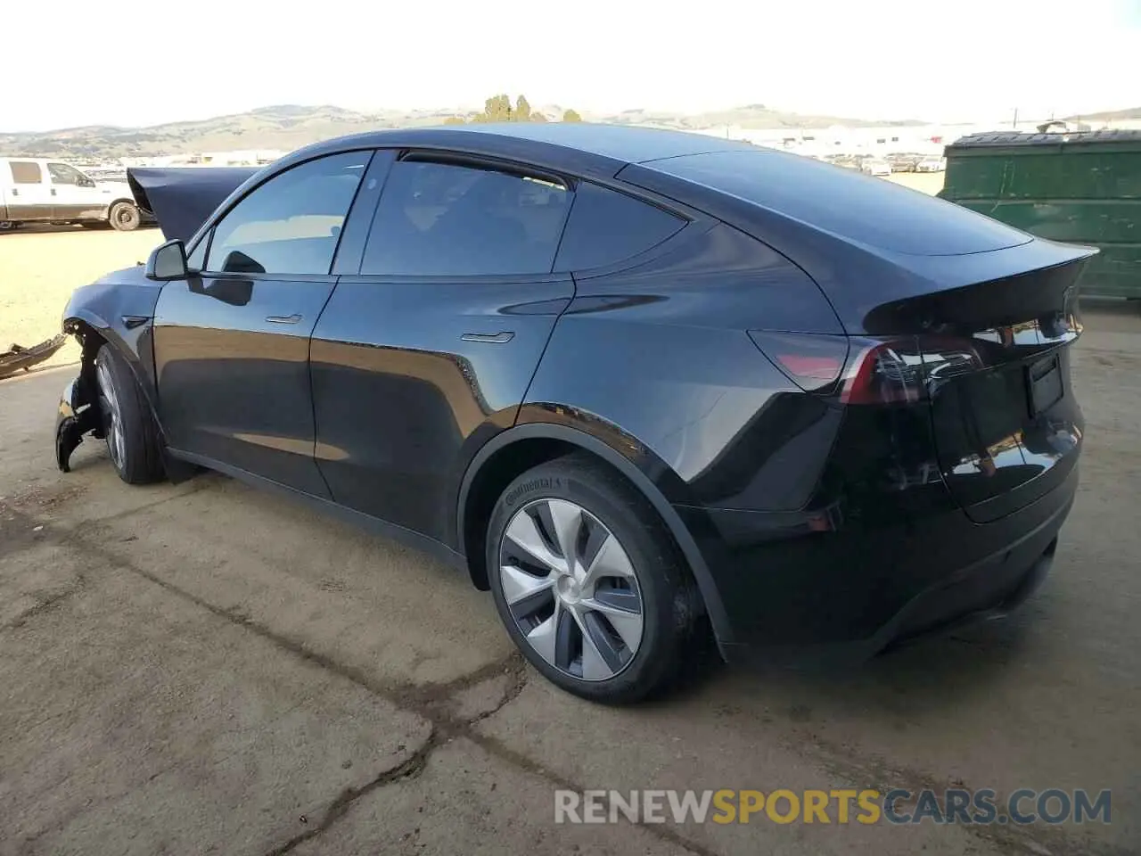 2 Photograph of a damaged car 7SAYGDEE6PF910258 TESLA MODEL Y 2023