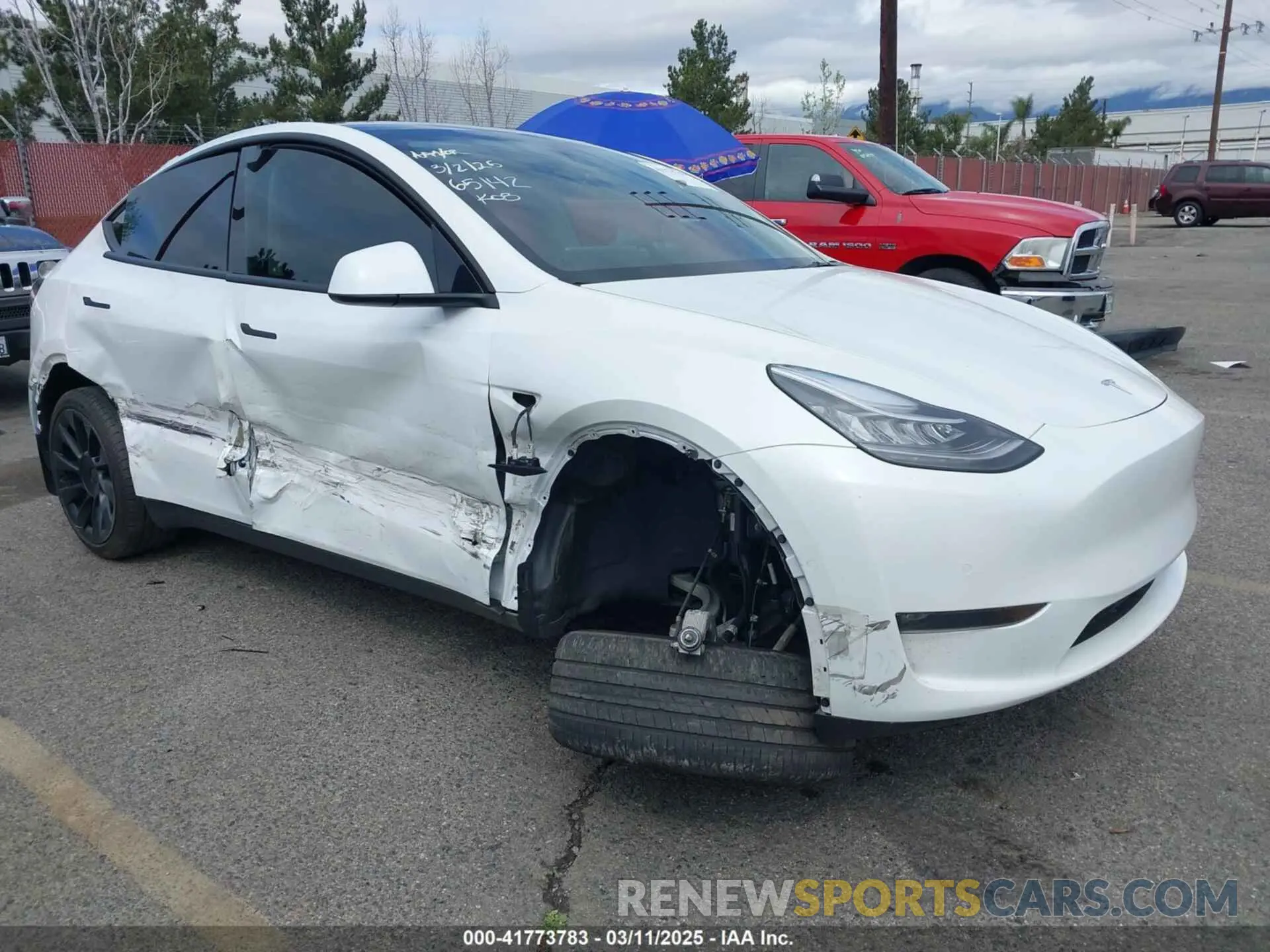 1 Photograph of a damaged car 7SAYGDEE7PA023295 TESLA MODEL Y 2023