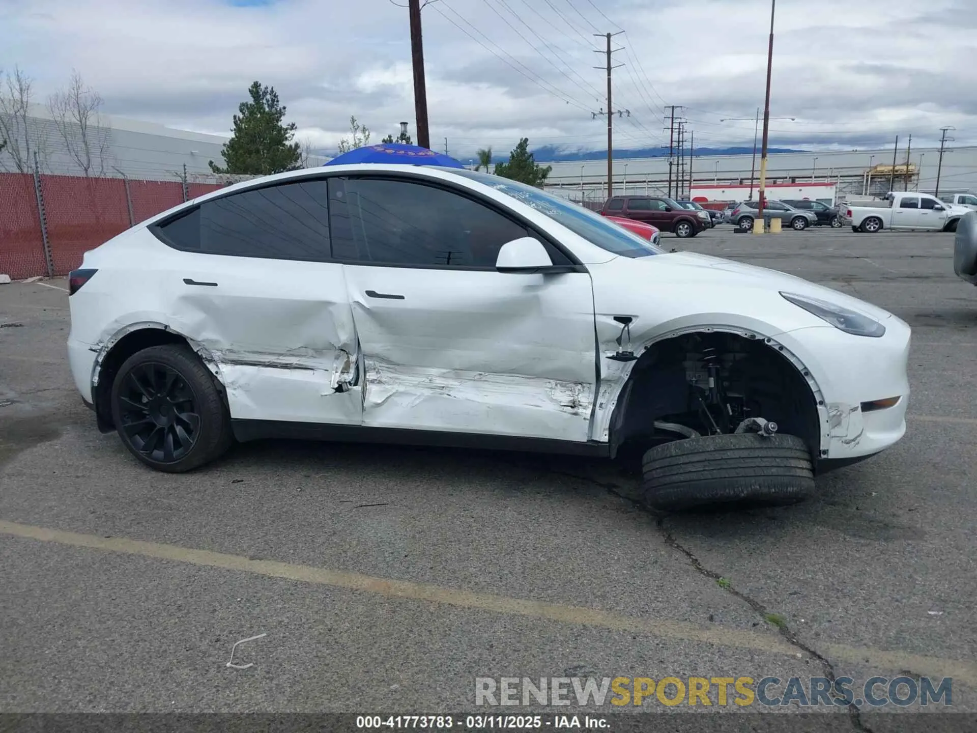 13 Photograph of a damaged car 7SAYGDEE7PA023295 TESLA MODEL Y 2023