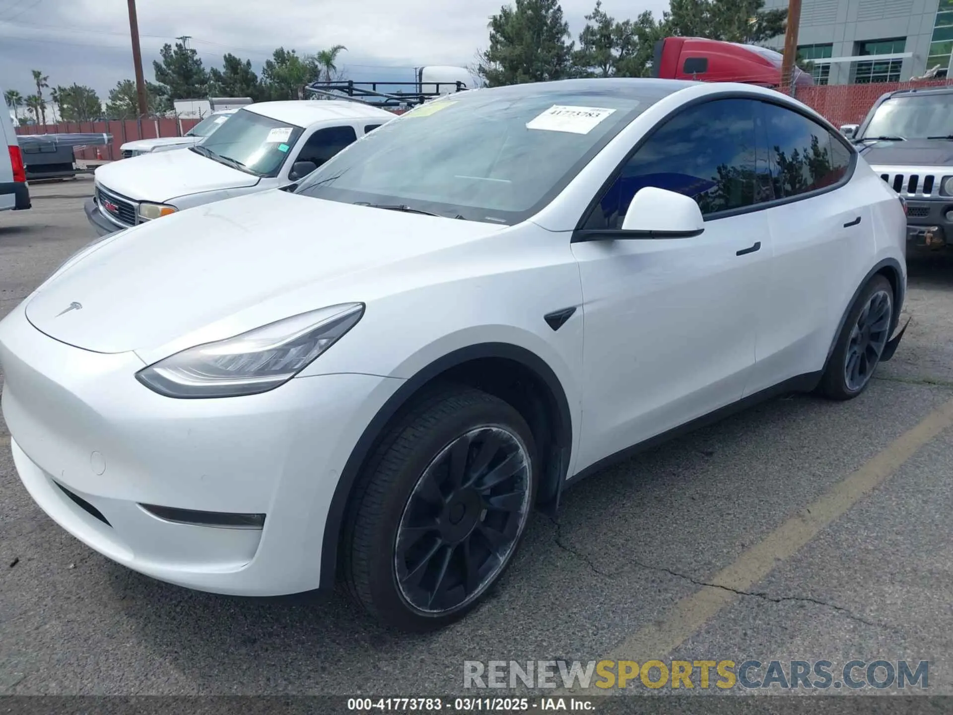 2 Photograph of a damaged car 7SAYGDEE7PA023295 TESLA MODEL Y 2023