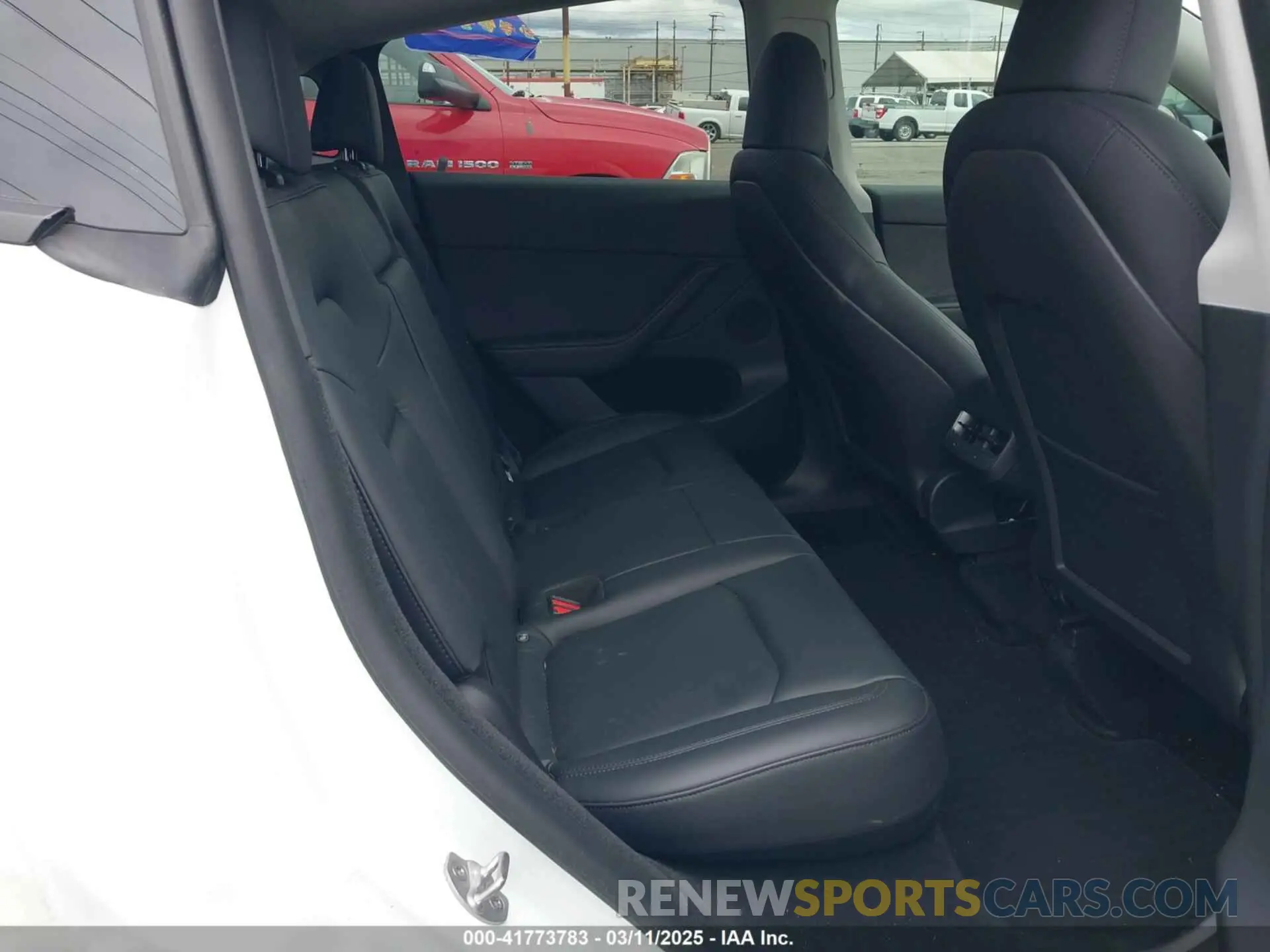 8 Photograph of a damaged car 7SAYGDEE7PA023295 TESLA MODEL Y 2023