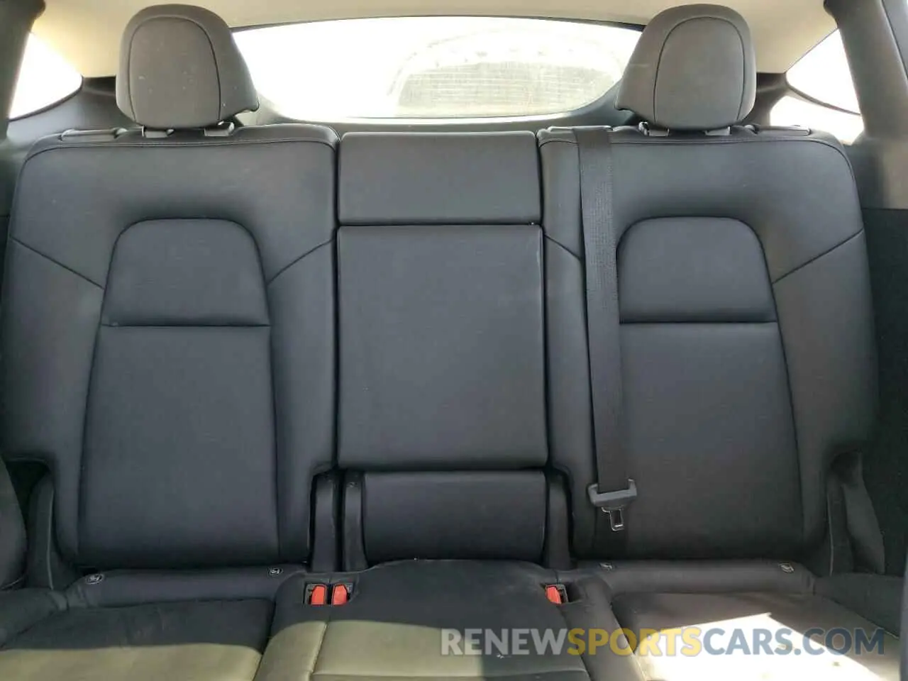 10 Photograph of a damaged car 7SAYGDEE7PA025631 TESLA MODEL Y 2023