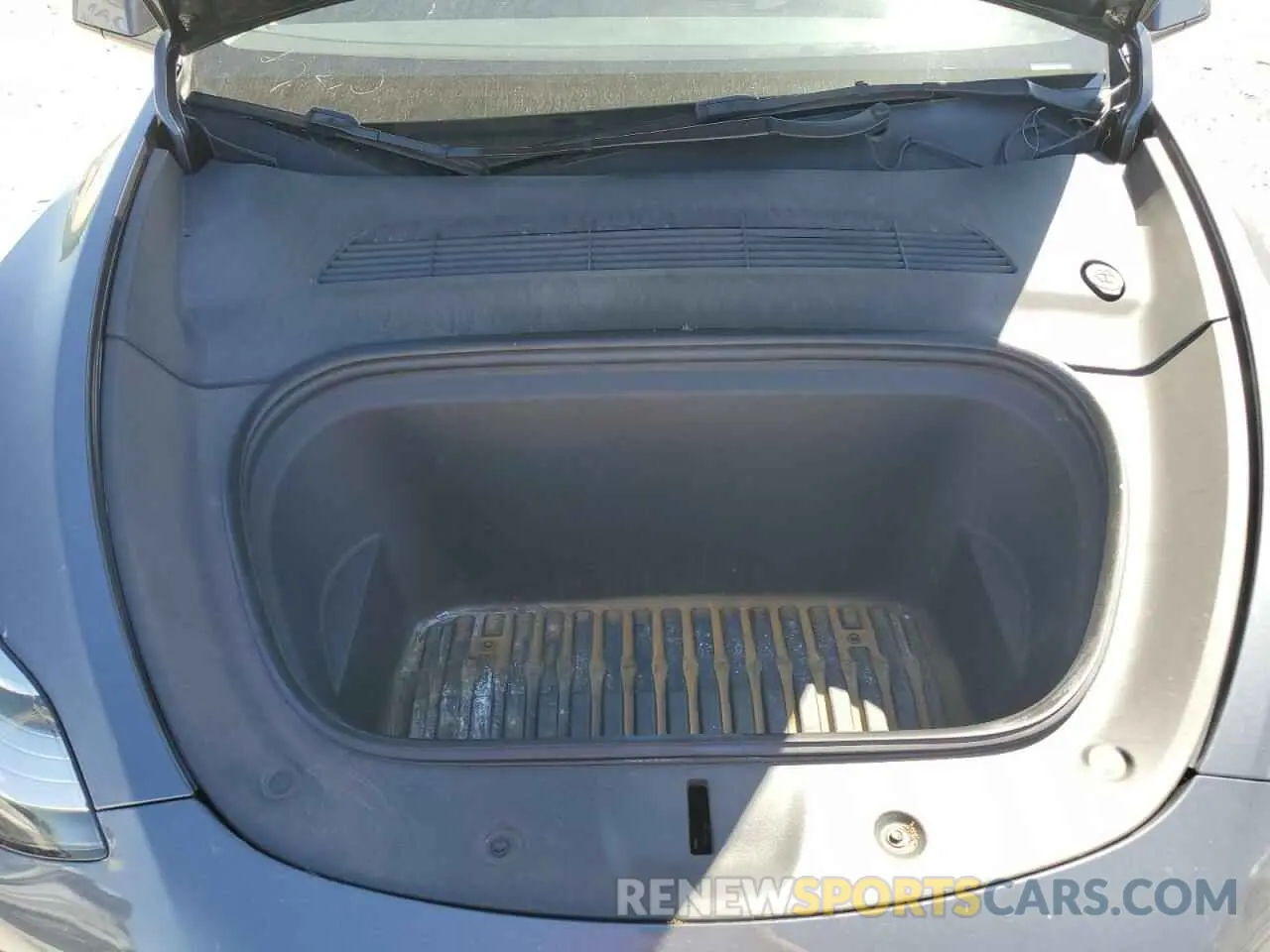 12 Photograph of a damaged car 7SAYGDEE7PA025631 TESLA MODEL Y 2023