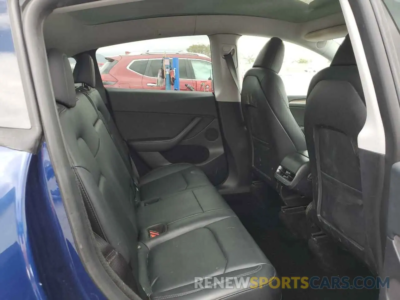 10 Photograph of a damaged car 7SAYGDEE7PA028531 TESLA MODEL Y 2023