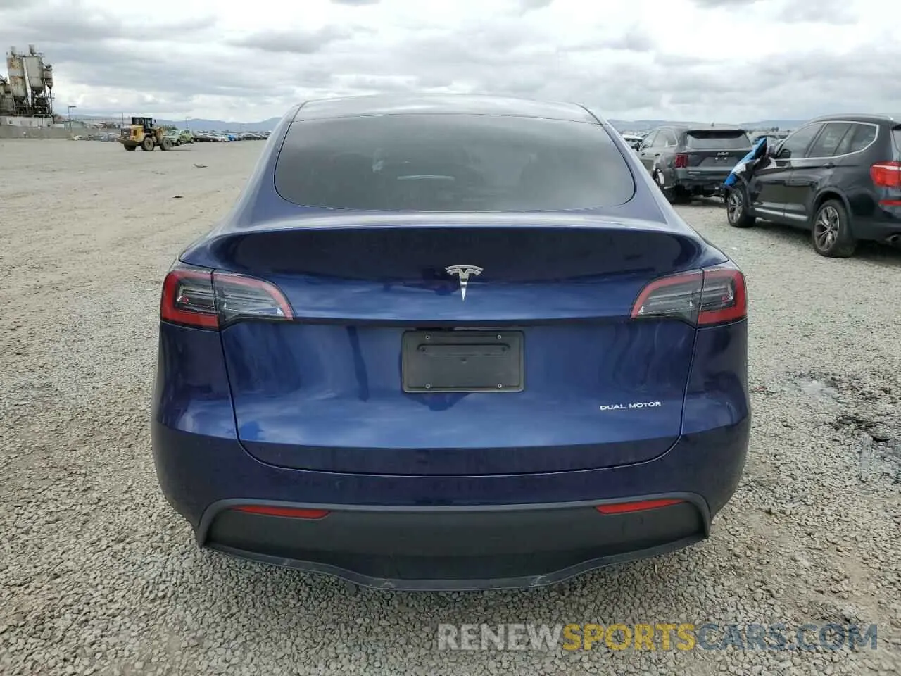 6 Photograph of a damaged car 7SAYGDEE7PA028531 TESLA MODEL Y 2023