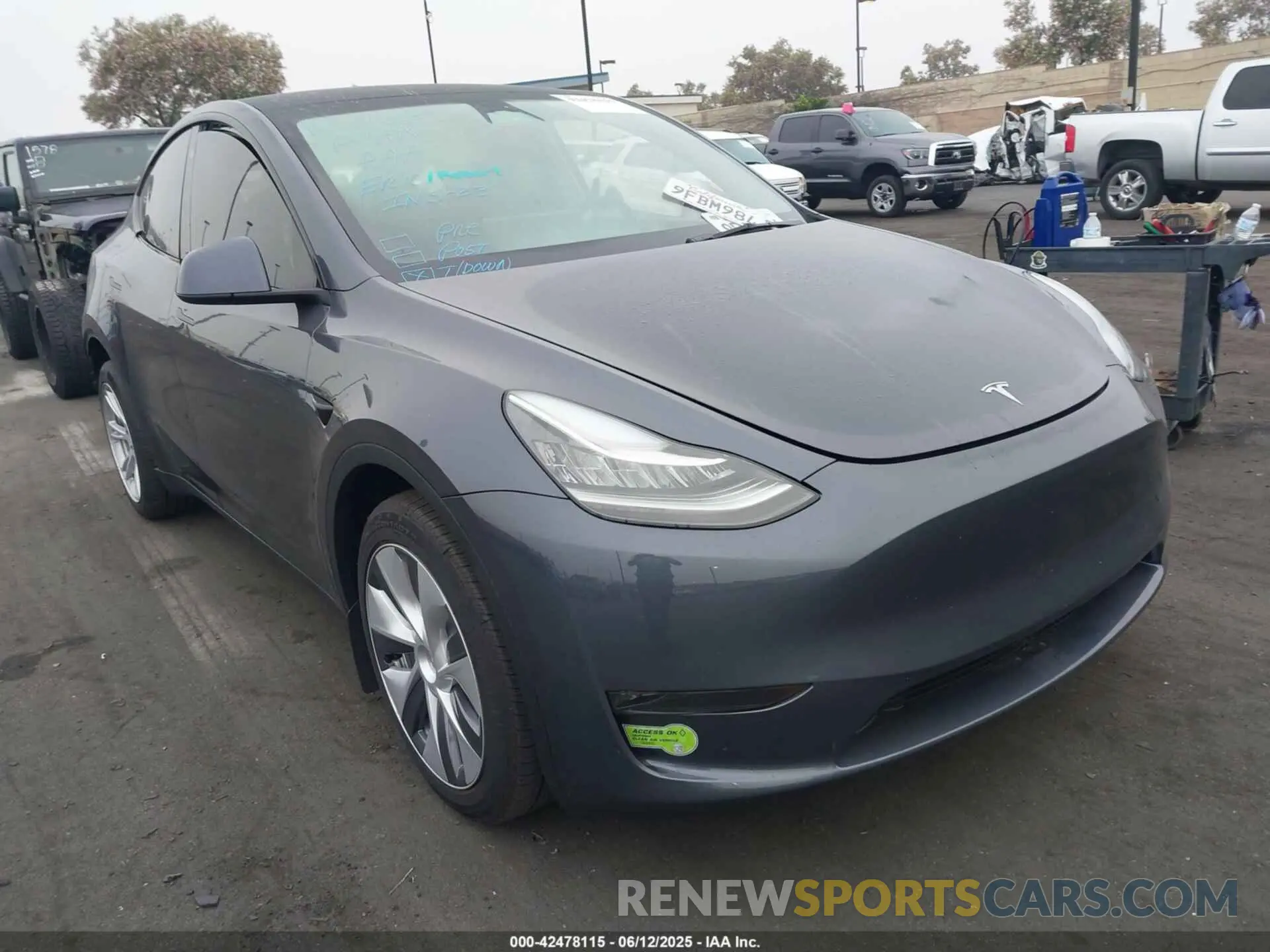 1 Photograph of a damaged car 7SAYGDEE7PA058919 TESLA MODEL Y 2023