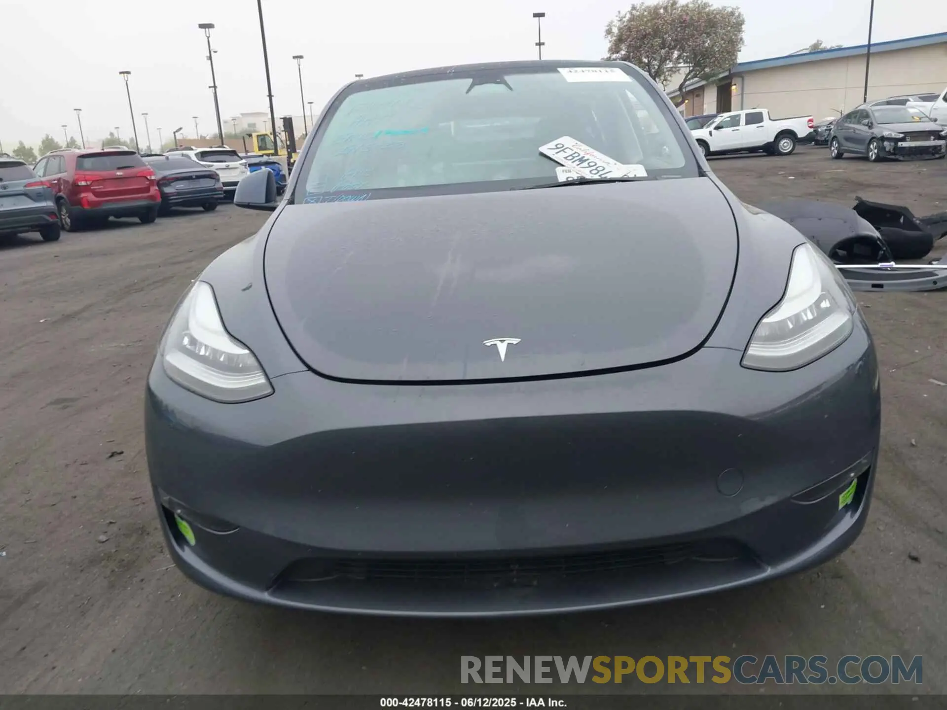 13 Photograph of a damaged car 7SAYGDEE7PA058919 TESLA MODEL Y 2023