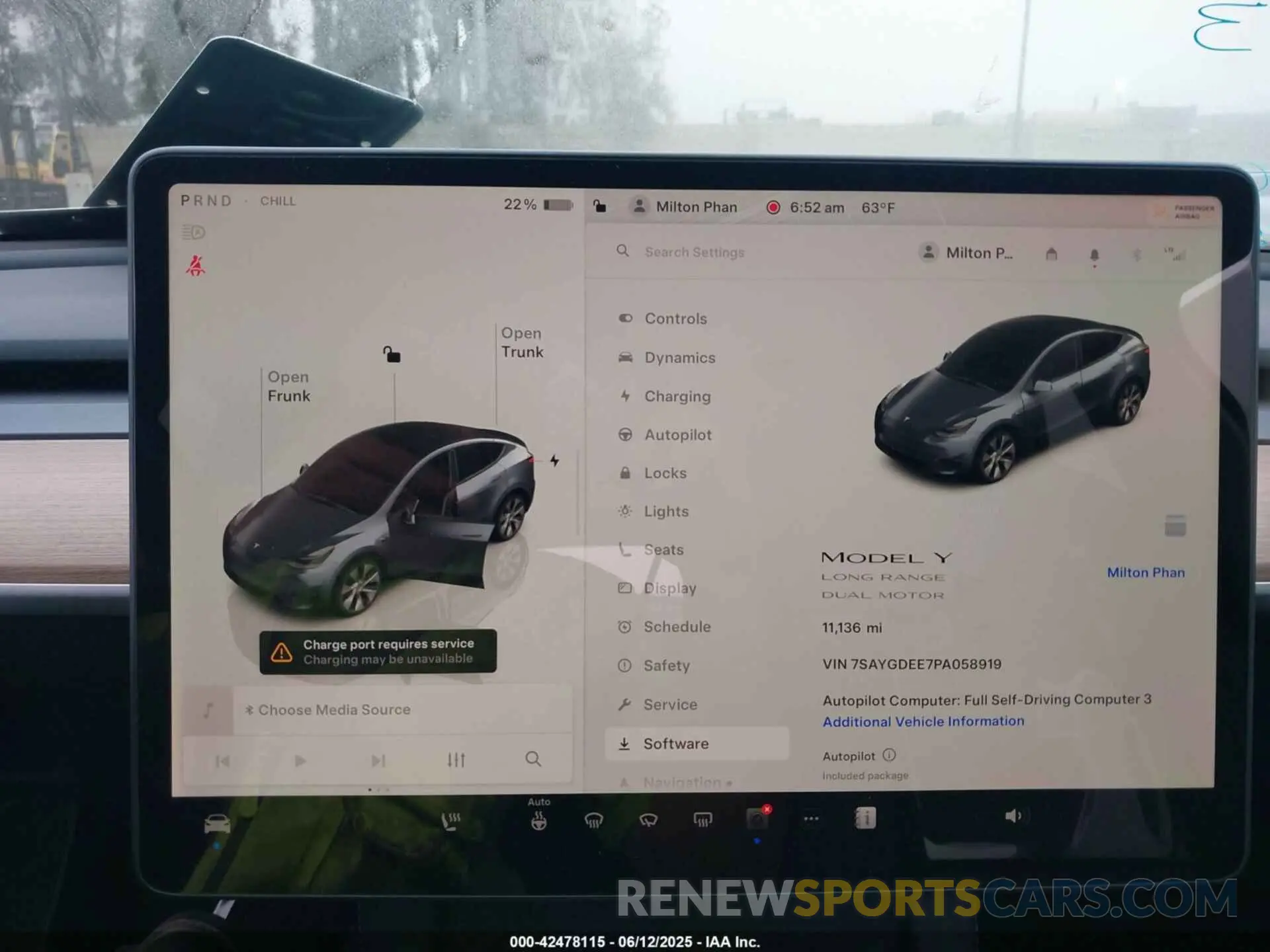 19 Photograph of a damaged car 7SAYGDEE7PA058919 TESLA MODEL Y 2023
