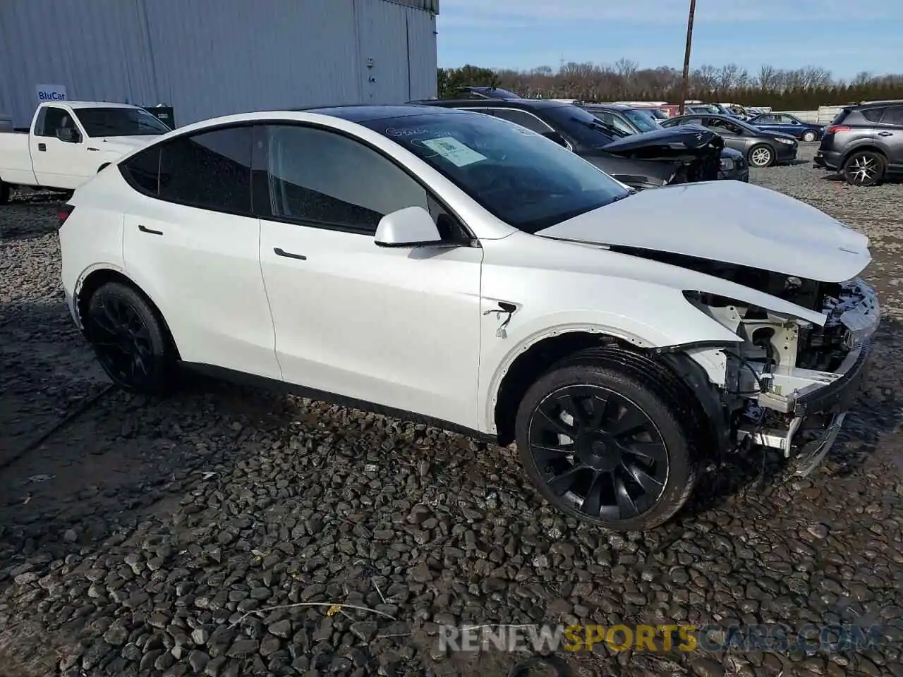 4 Photograph of a damaged car 7SAYGDEE7PA071394 TESLA MODEL Y 2023