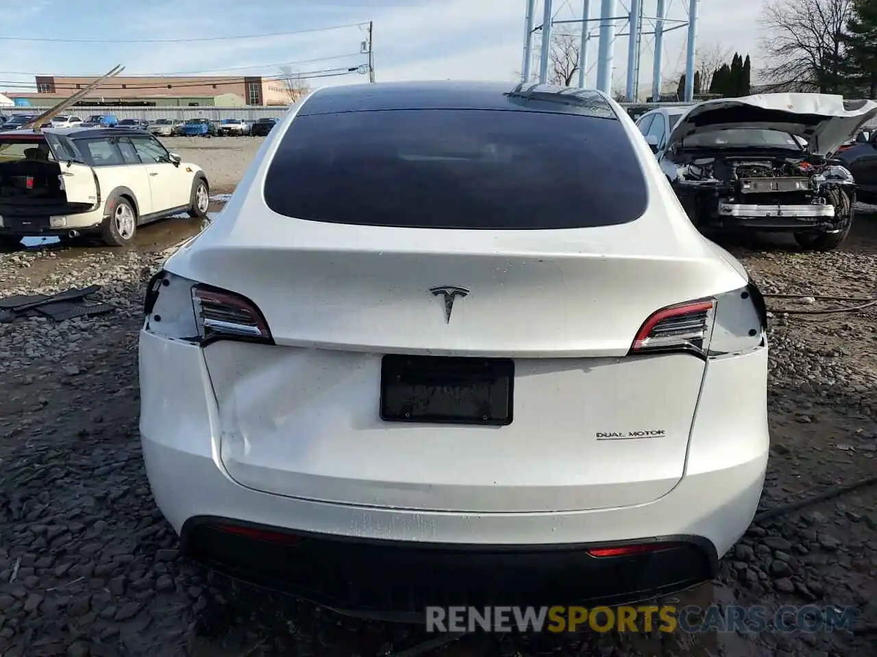 6 Photograph of a damaged car 7SAYGDEE7PA071394 TESLA MODEL Y 2023