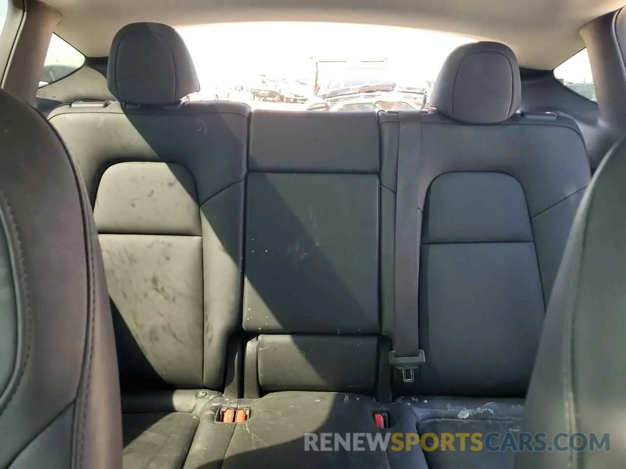 10 Photograph of a damaged car 7SAYGDEE7PA076336 TESLA MODEL Y 2023