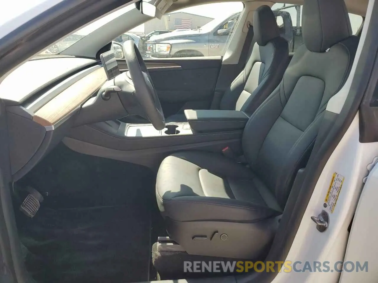 7 Photograph of a damaged car 7SAYGDEE7PA076336 TESLA MODEL Y 2023