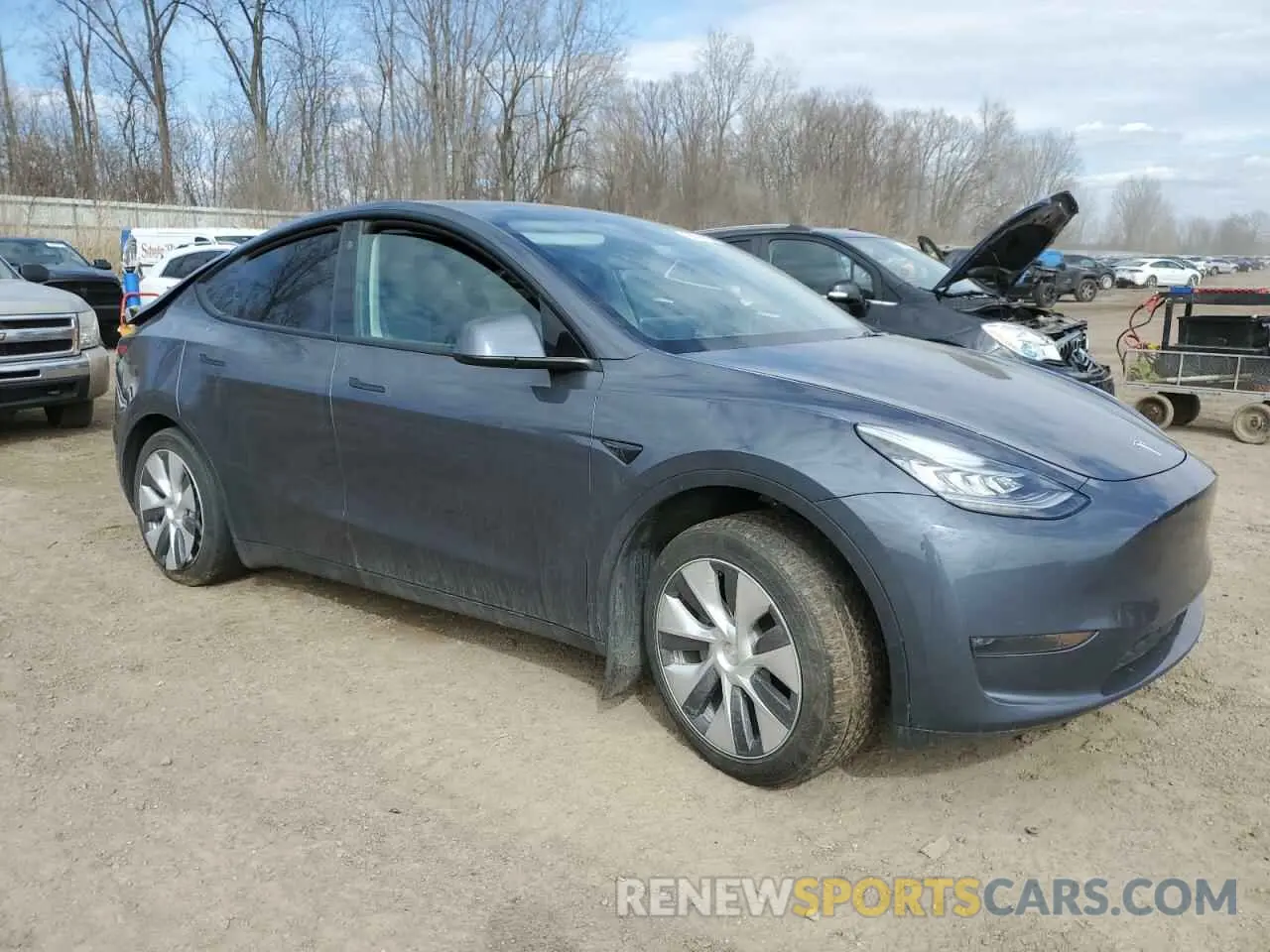4 Photograph of a damaged car 7SAYGDEE7PA079740 TESLA MODEL Y 2023