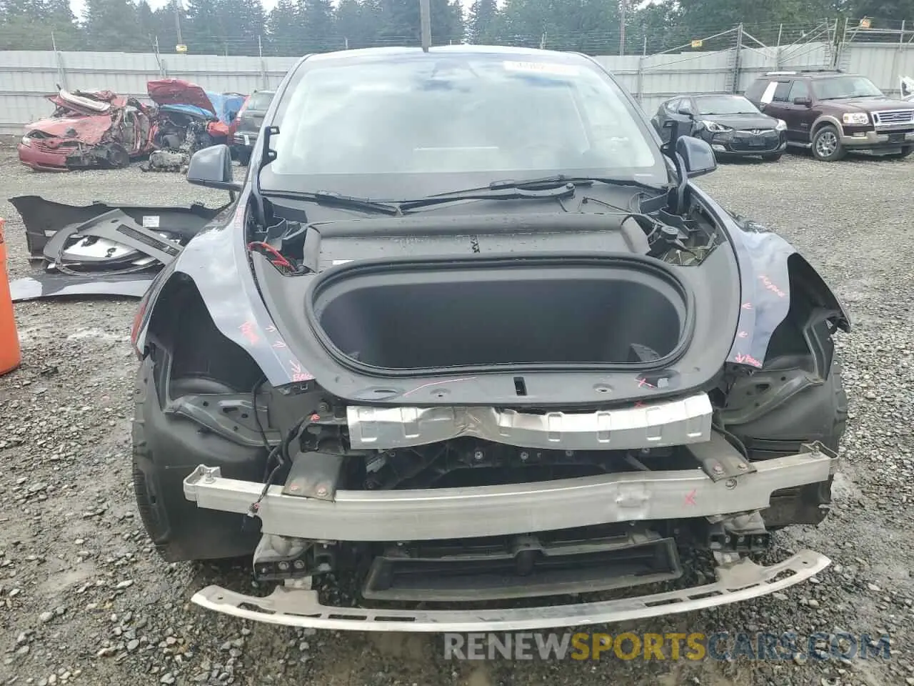 5 Photograph of a damaged car 7SAYGDEE7PA080807 TESLA MODEL Y 2023