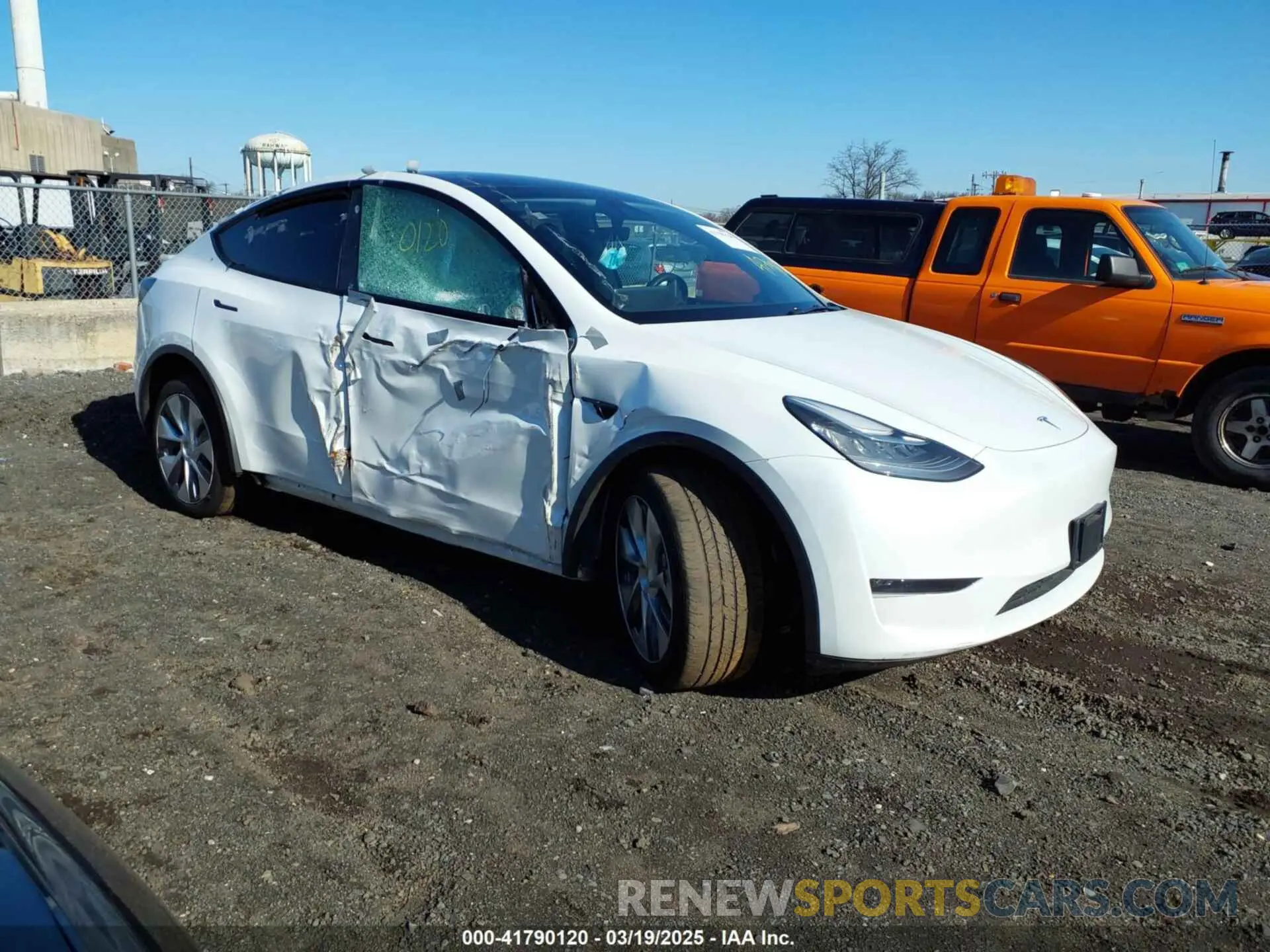 1 Photograph of a damaged car 7SAYGDEE7PA082976 TESLA MODEL Y 2023