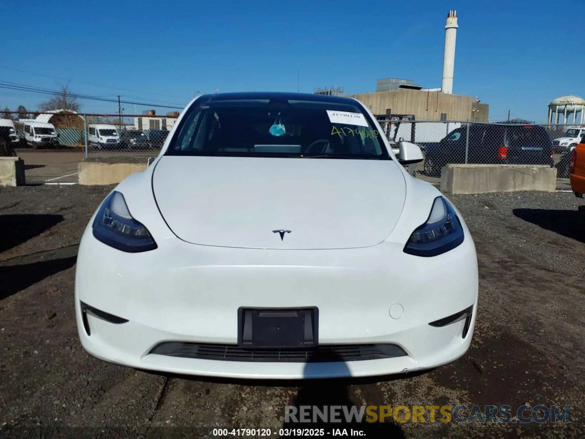 12 Photograph of a damaged car 7SAYGDEE7PA082976 TESLA MODEL Y 2023