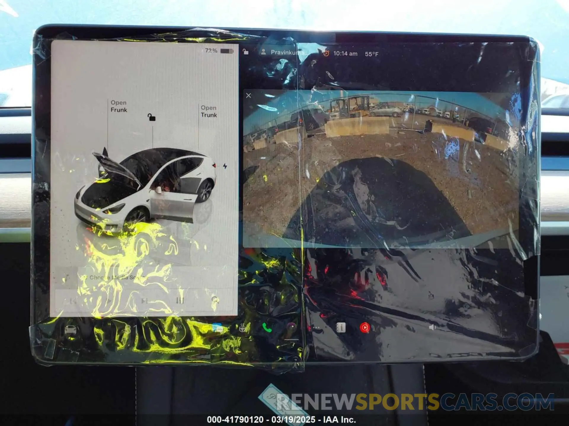 18 Photograph of a damaged car 7SAYGDEE7PA082976 TESLA MODEL Y 2023