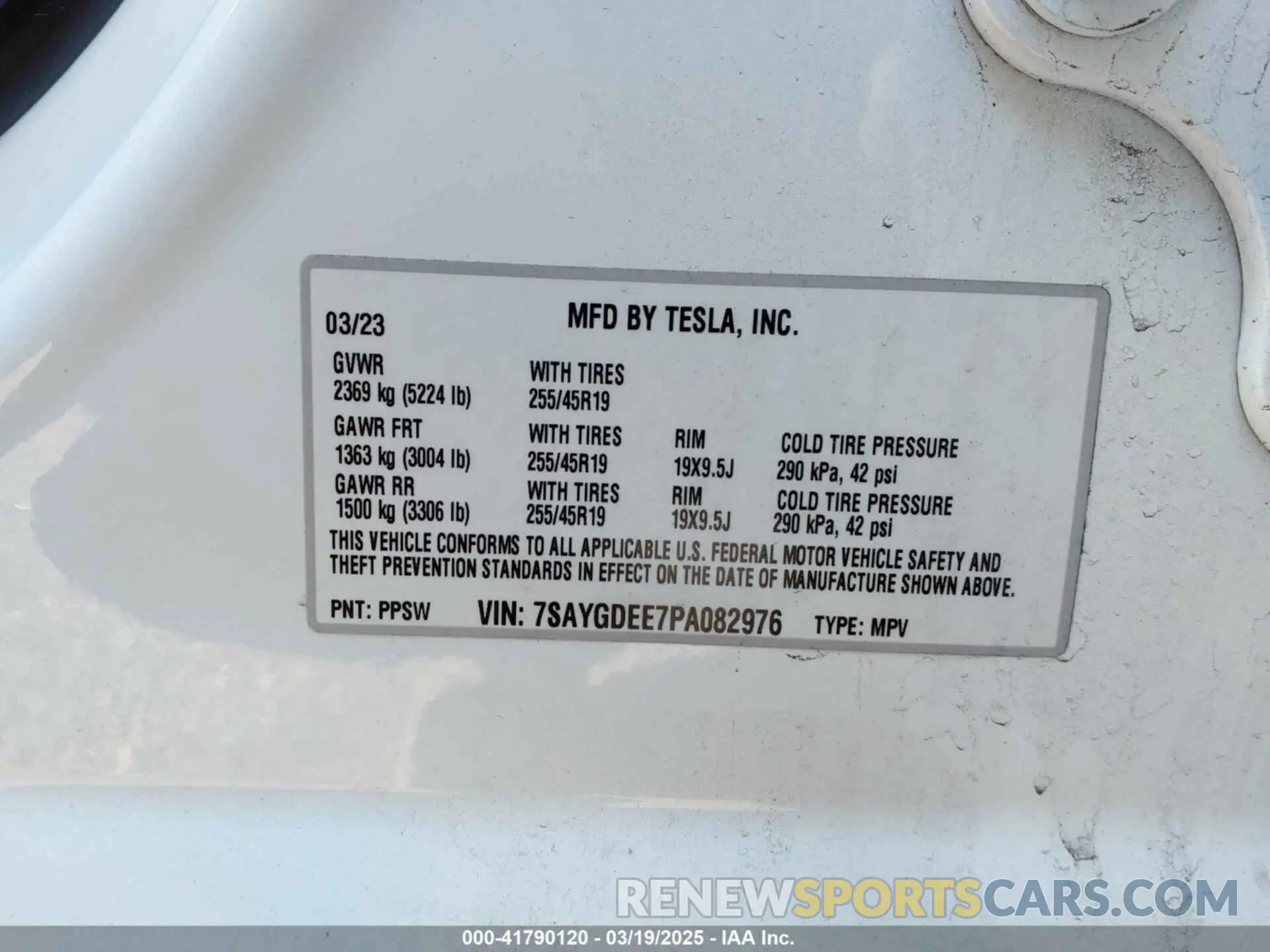 9 Photograph of a damaged car 7SAYGDEE7PA082976 TESLA MODEL Y 2023