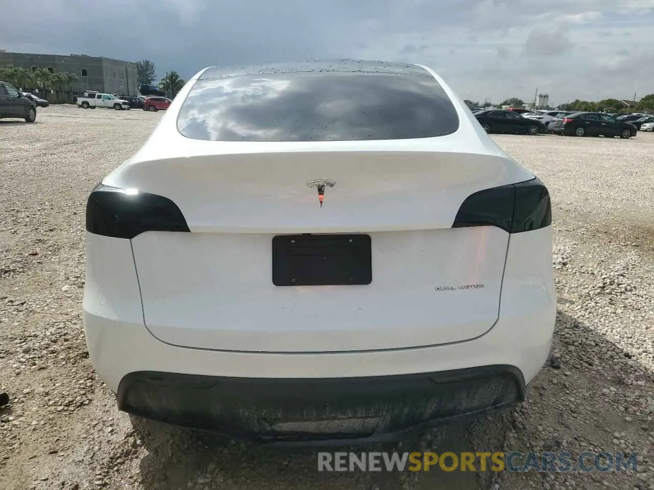 6 Photograph of a damaged car 7SAYGDEE7PA086333 TESLA MODEL Y 2023