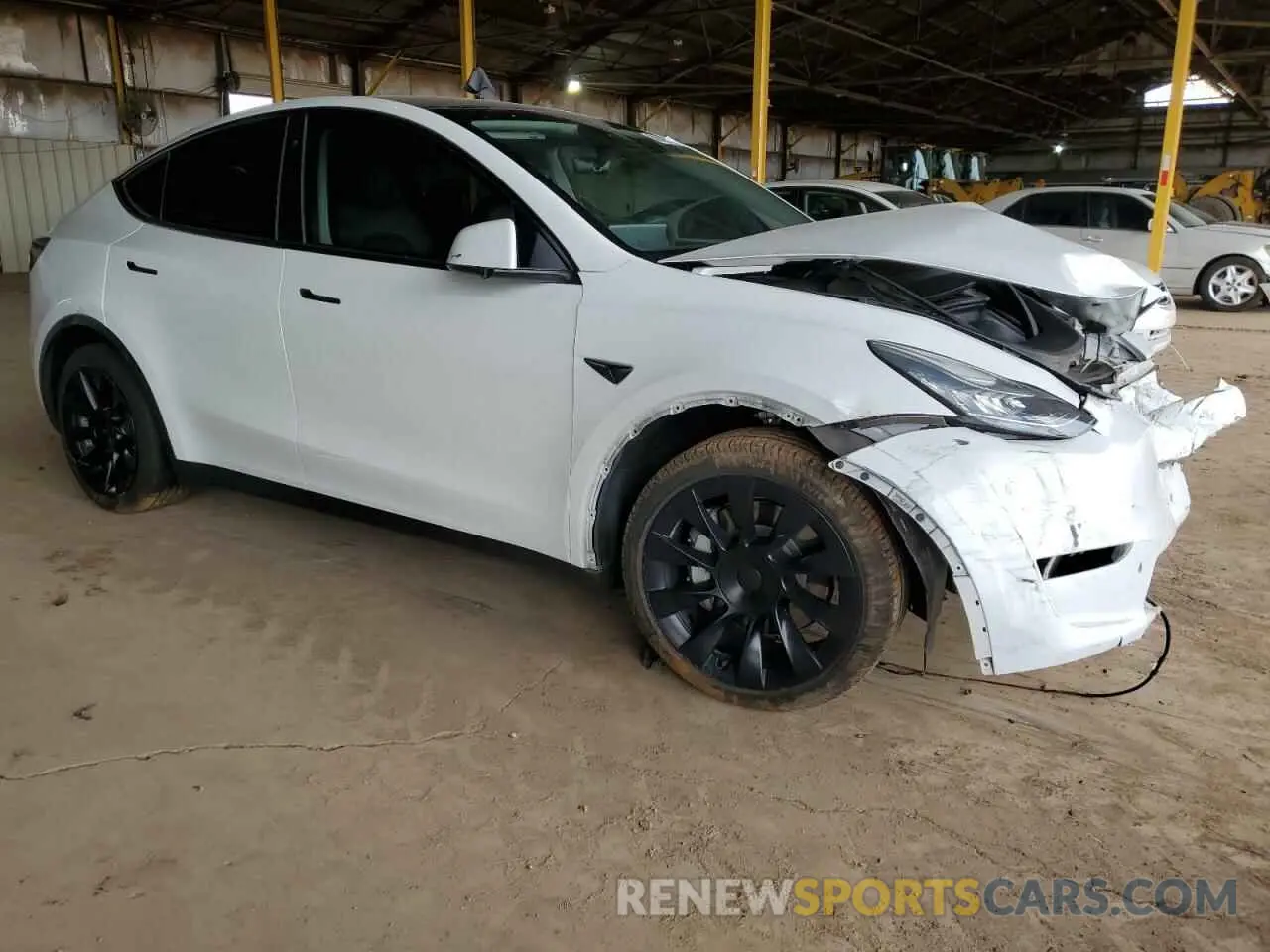 4 Photograph of a damaged car 7SAYGDEE7PA097462 TESLA MODEL Y 2023