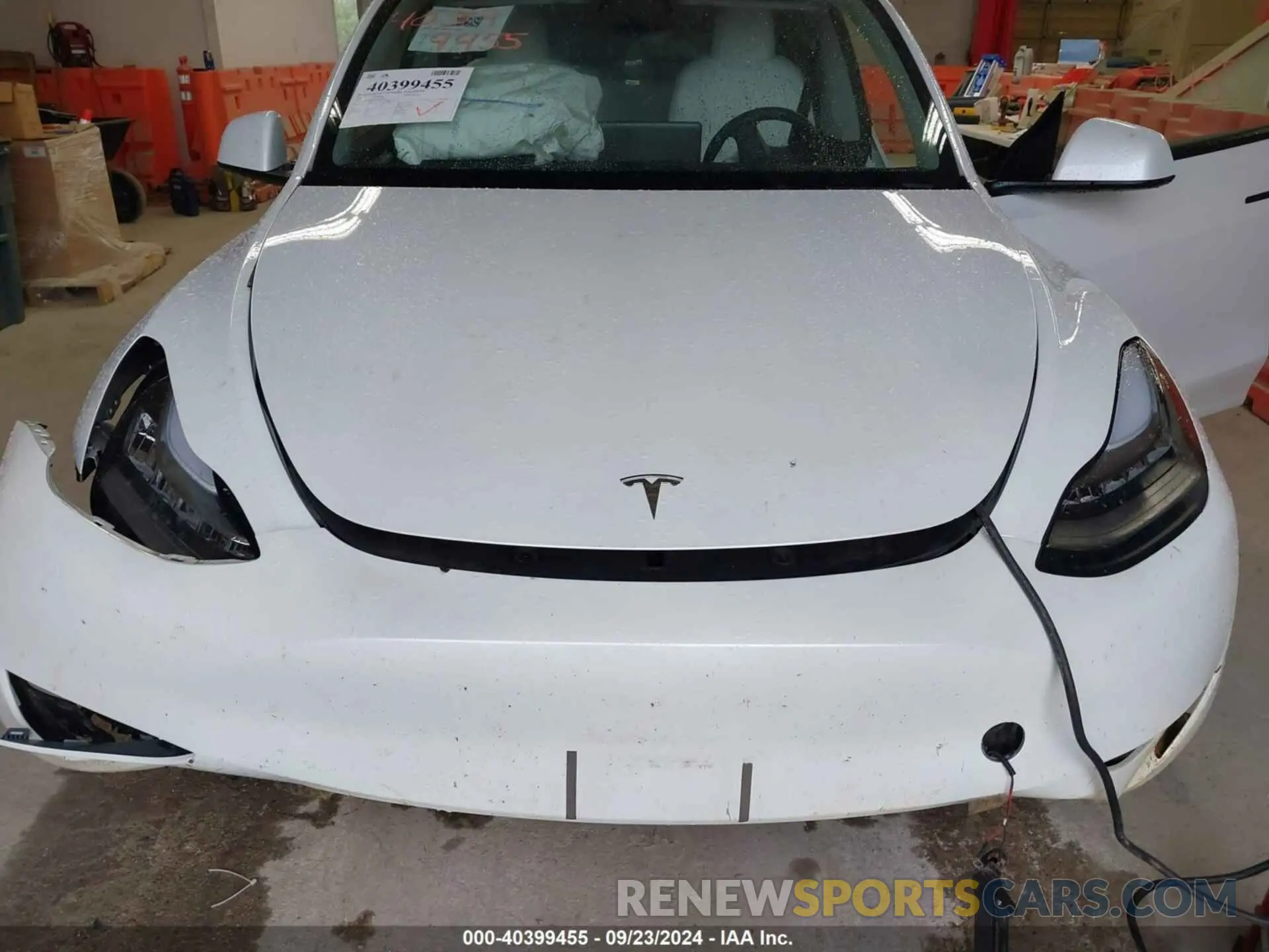 10 Photograph of a damaged car 7SAYGDEE7PA100523 TESLA MODEL Y 2023