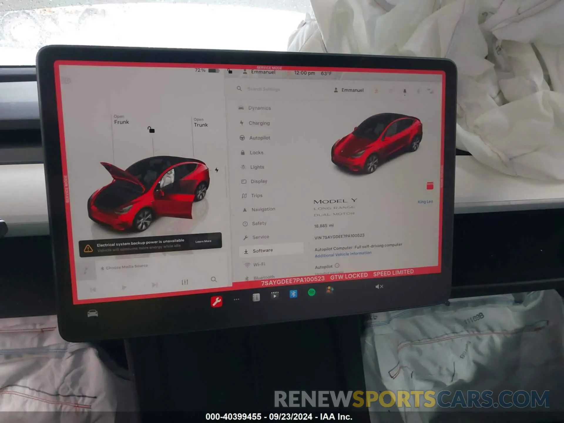 18 Photograph of a damaged car 7SAYGDEE7PA100523 TESLA MODEL Y 2023