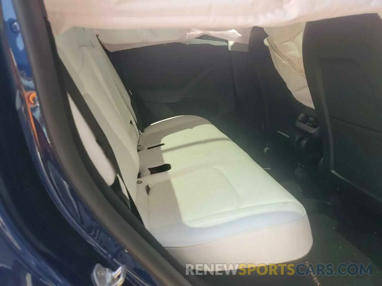 10 Photograph of a damaged car 7SAYGDEE7PA112865 TESLA MODEL Y 2023