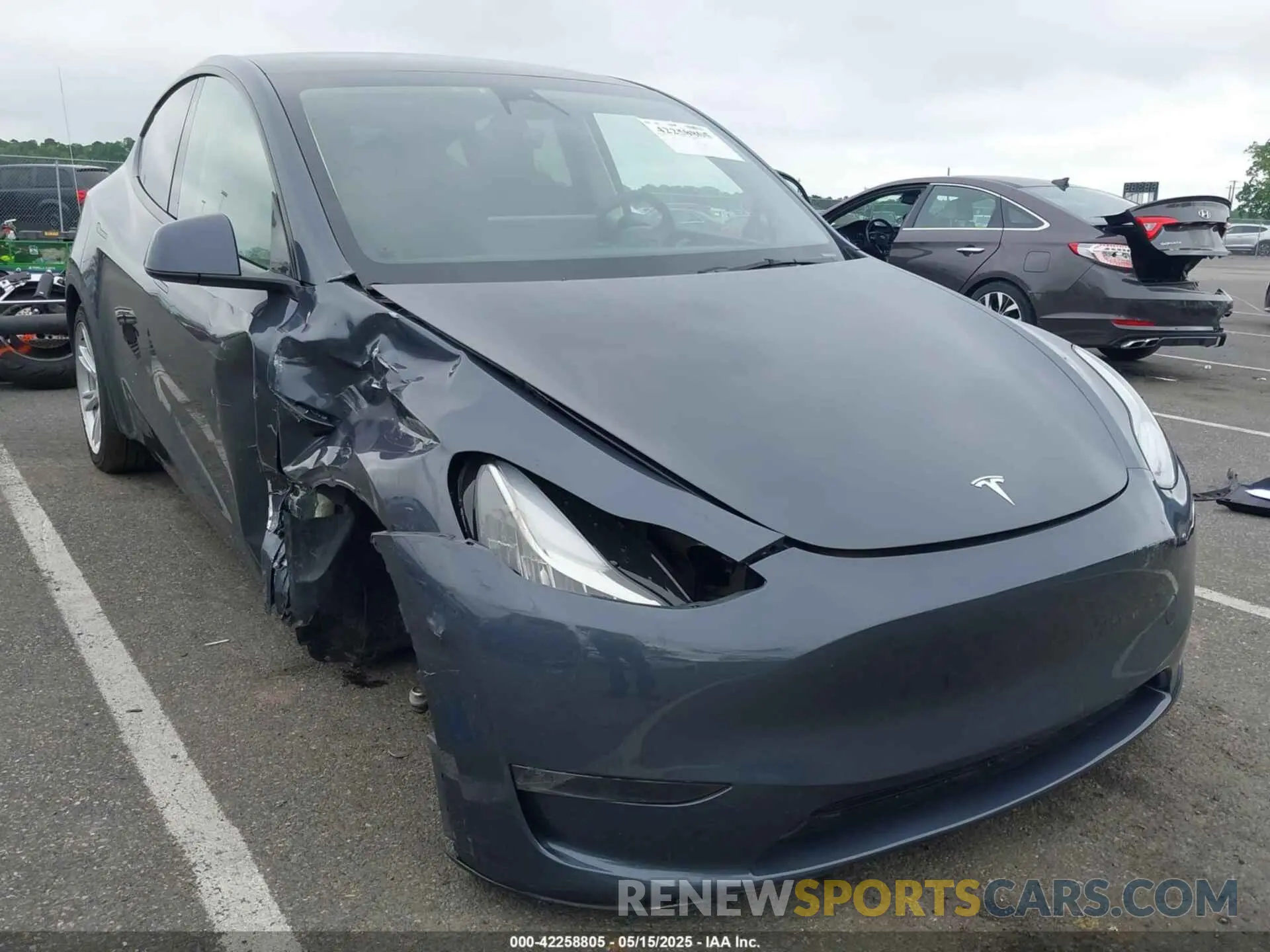 1 Photograph of a damaged car 7SAYGDEE7PA121470 TESLA MODEL Y 2023