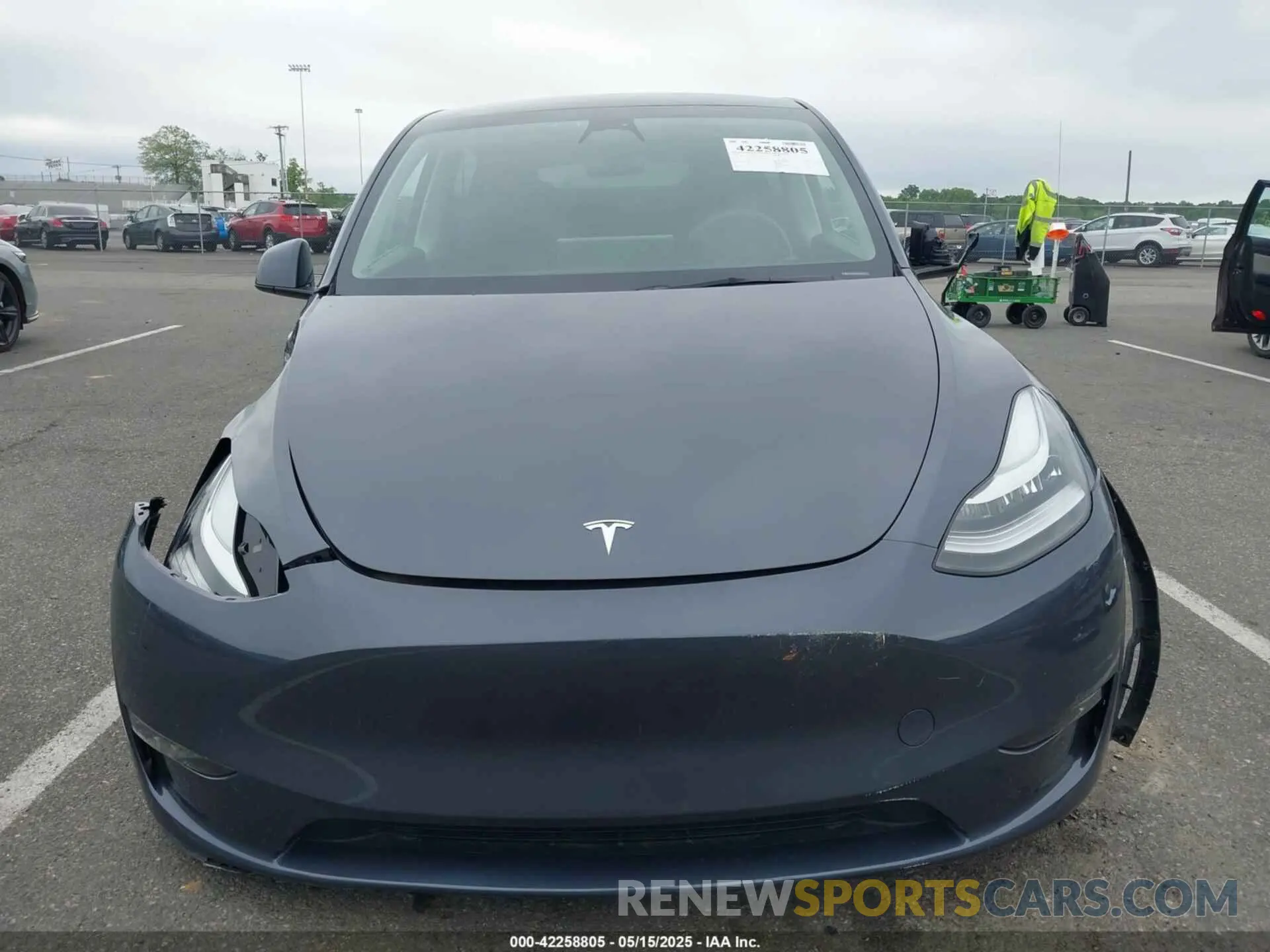 12 Photograph of a damaged car 7SAYGDEE7PA121470 TESLA MODEL Y 2023