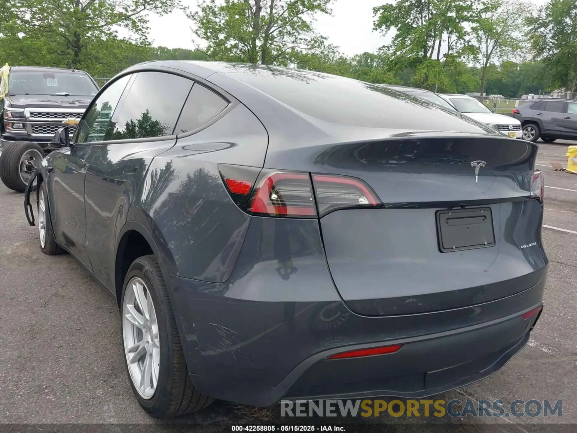 3 Photograph of a damaged car 7SAYGDEE7PA121470 TESLA MODEL Y 2023