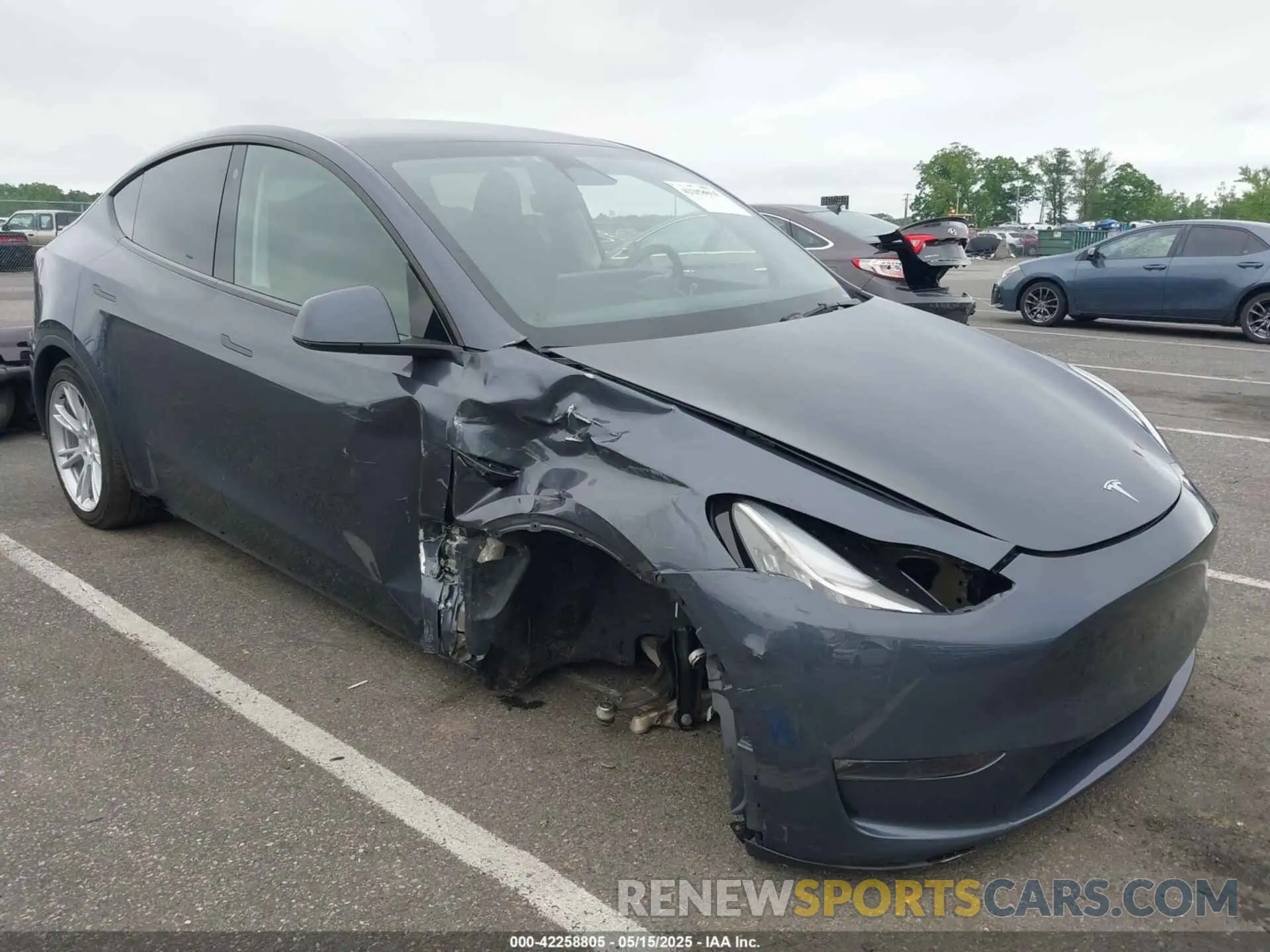6 Photograph of a damaged car 7SAYGDEE7PA121470 TESLA MODEL Y 2023