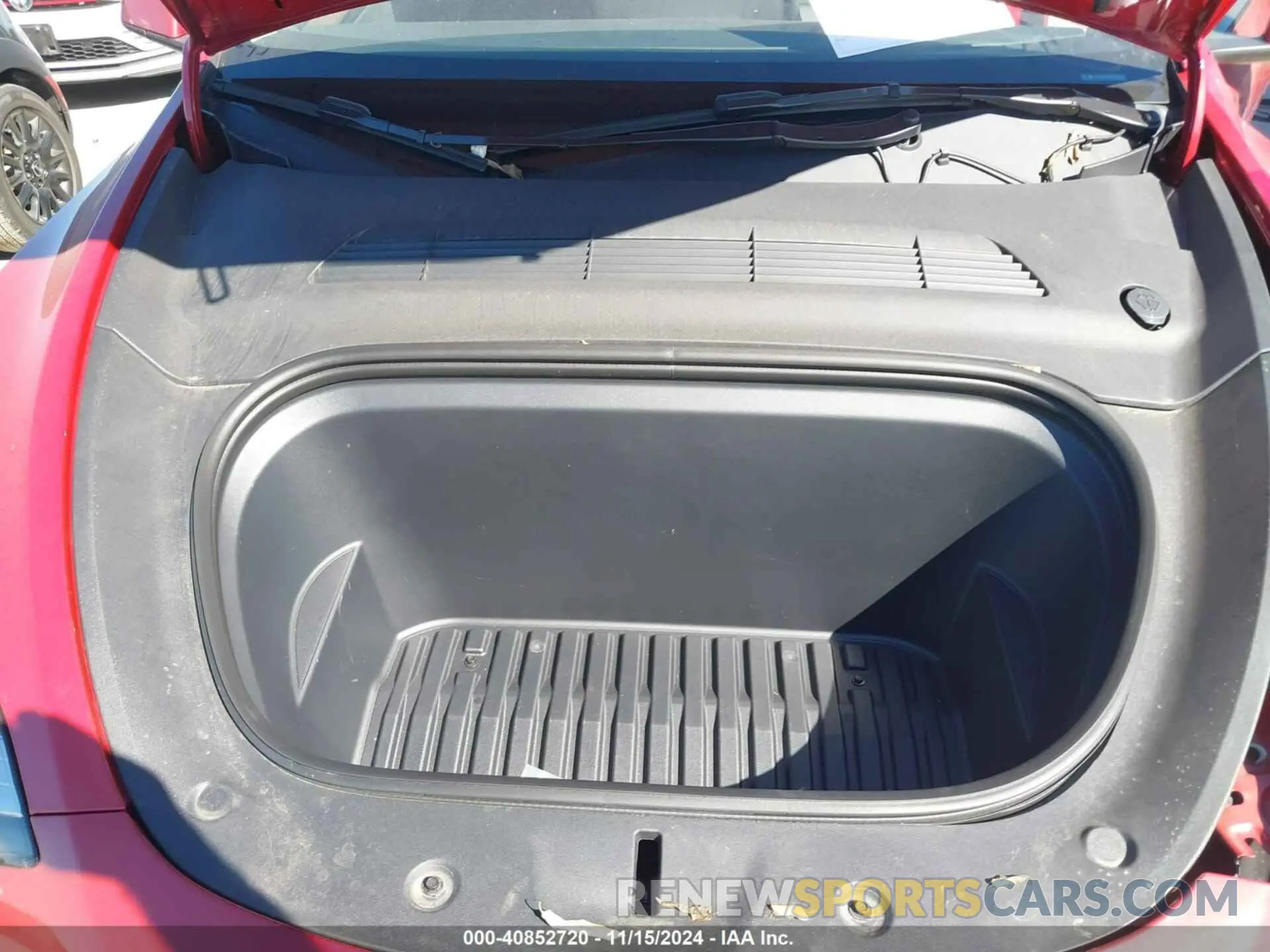 10 Photograph of a damaged car 7SAYGDEE7PA136437 TESLA MODEL Y 2023