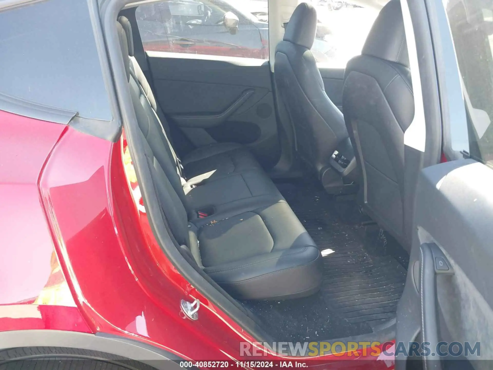 8 Photograph of a damaged car 7SAYGDEE7PA136437 TESLA MODEL Y 2023
