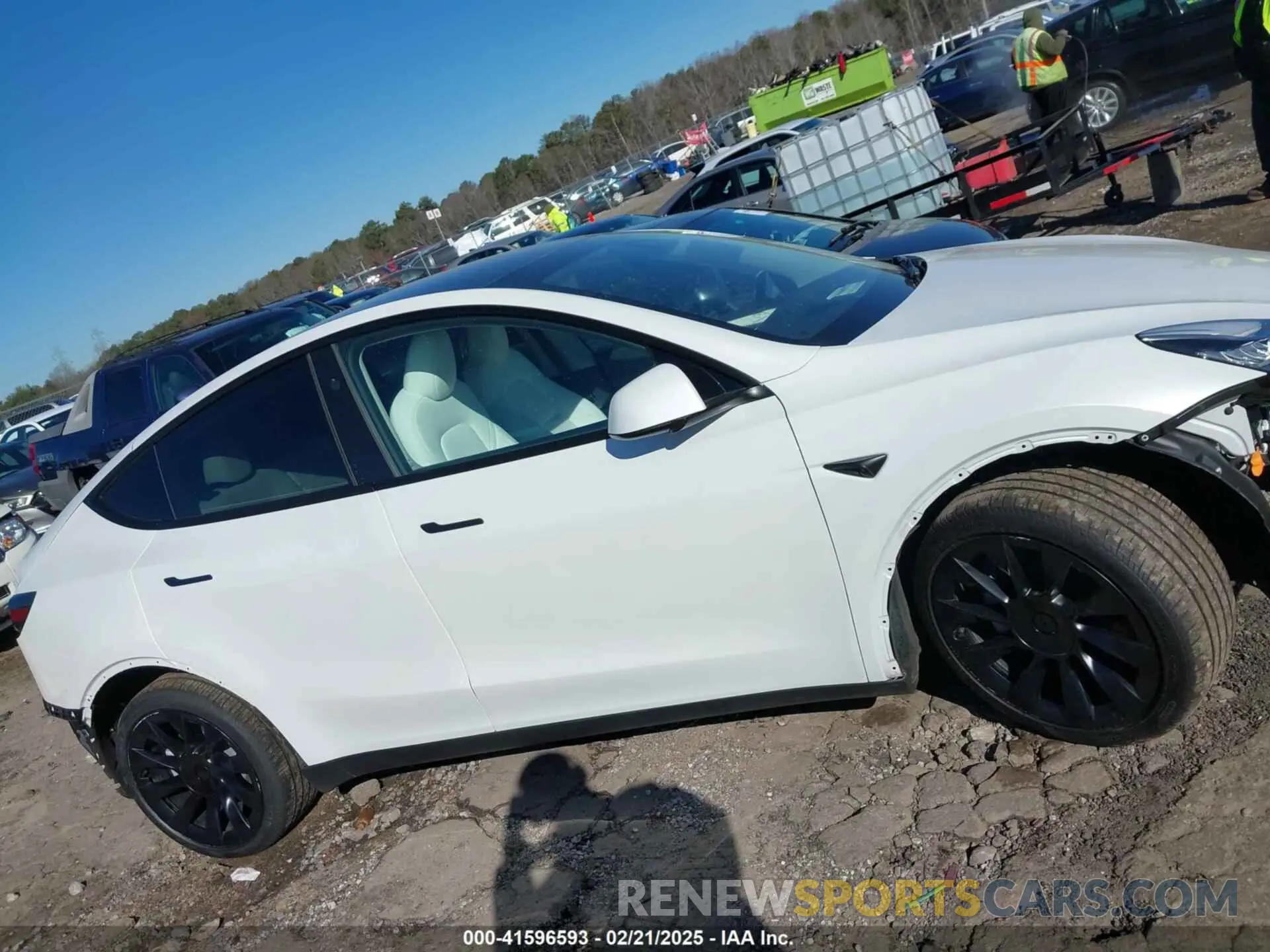 13 Photograph of a damaged car 7SAYGDEE7PA138253 TESLA MODEL Y 2023