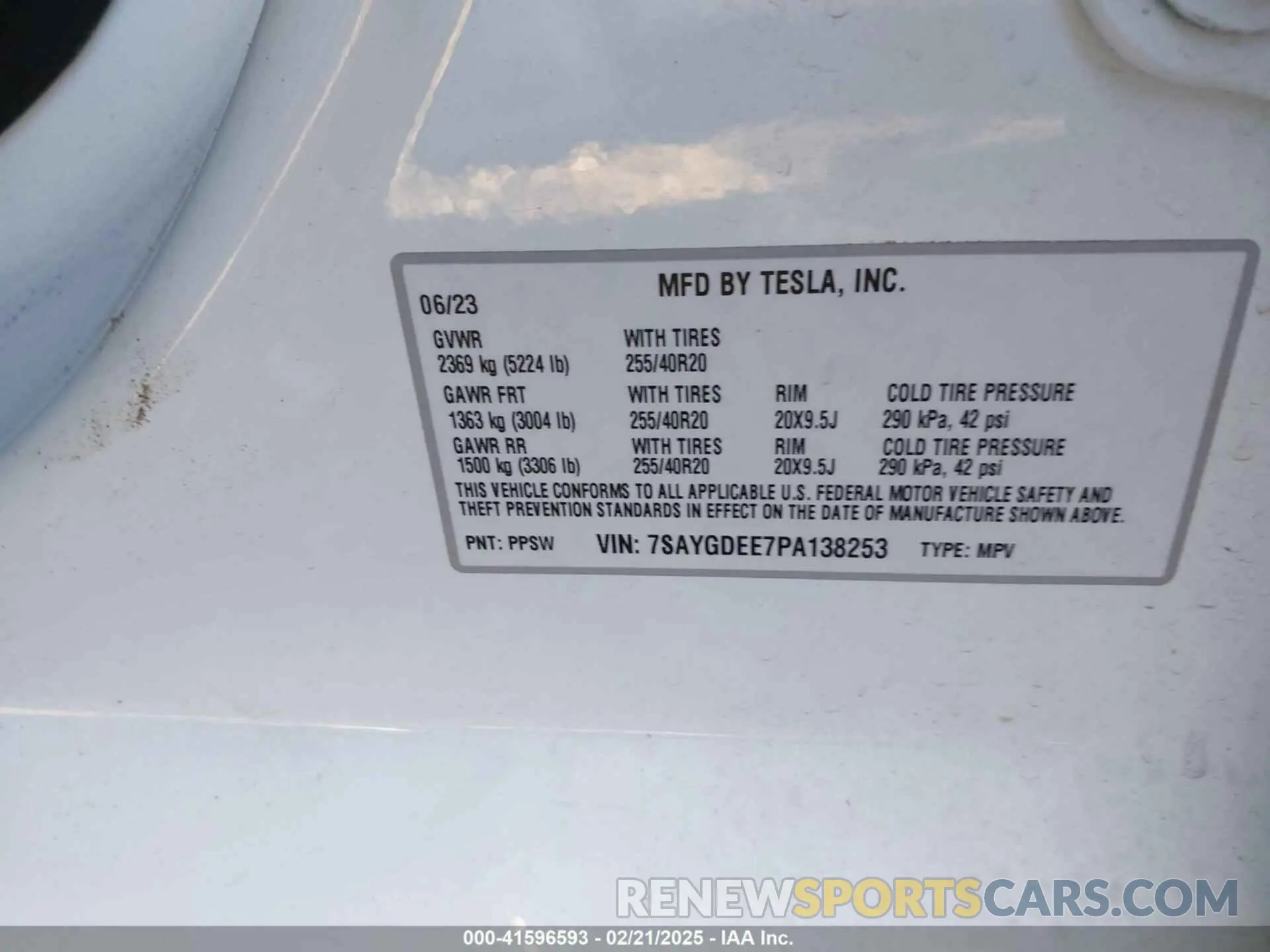 9 Photograph of a damaged car 7SAYGDEE7PA138253 TESLA MODEL Y 2023