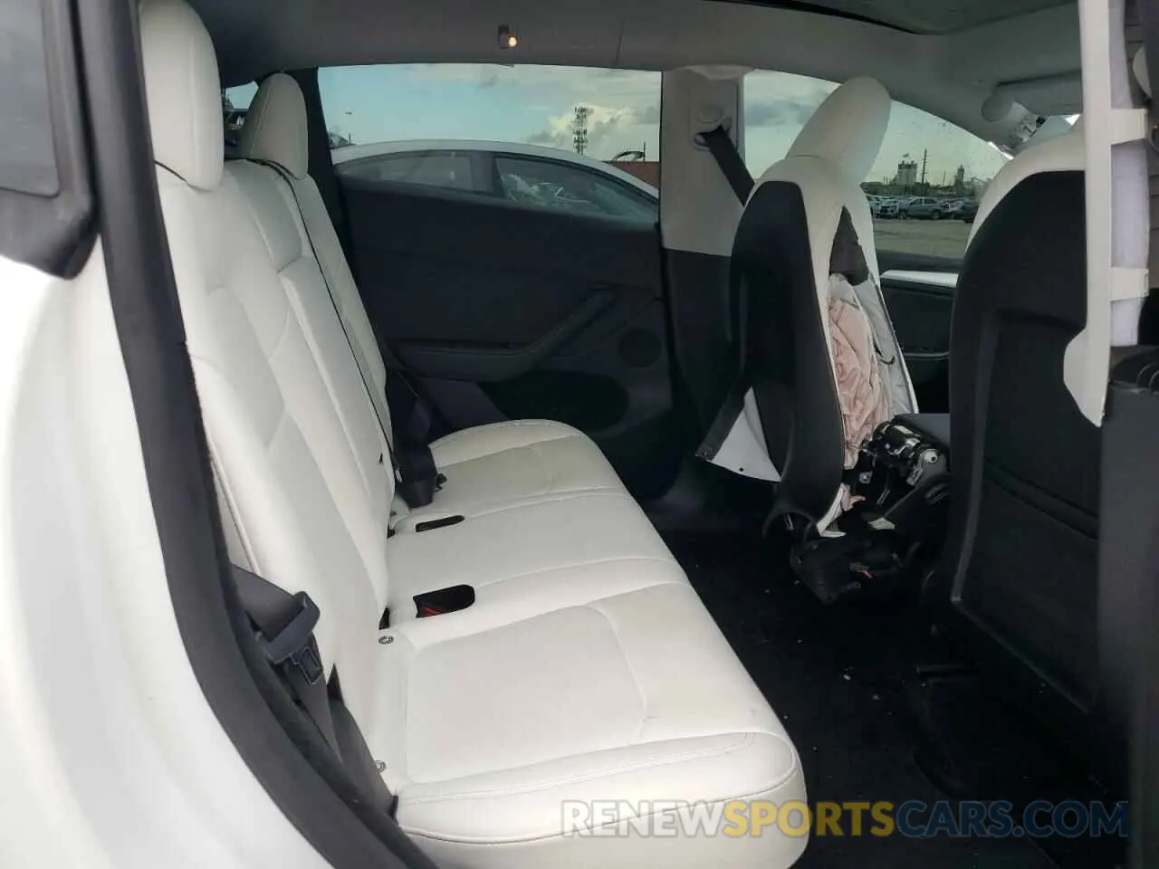10 Photograph of a damaged car 7SAYGDEE7PA139404 TESLA MODEL Y 2023