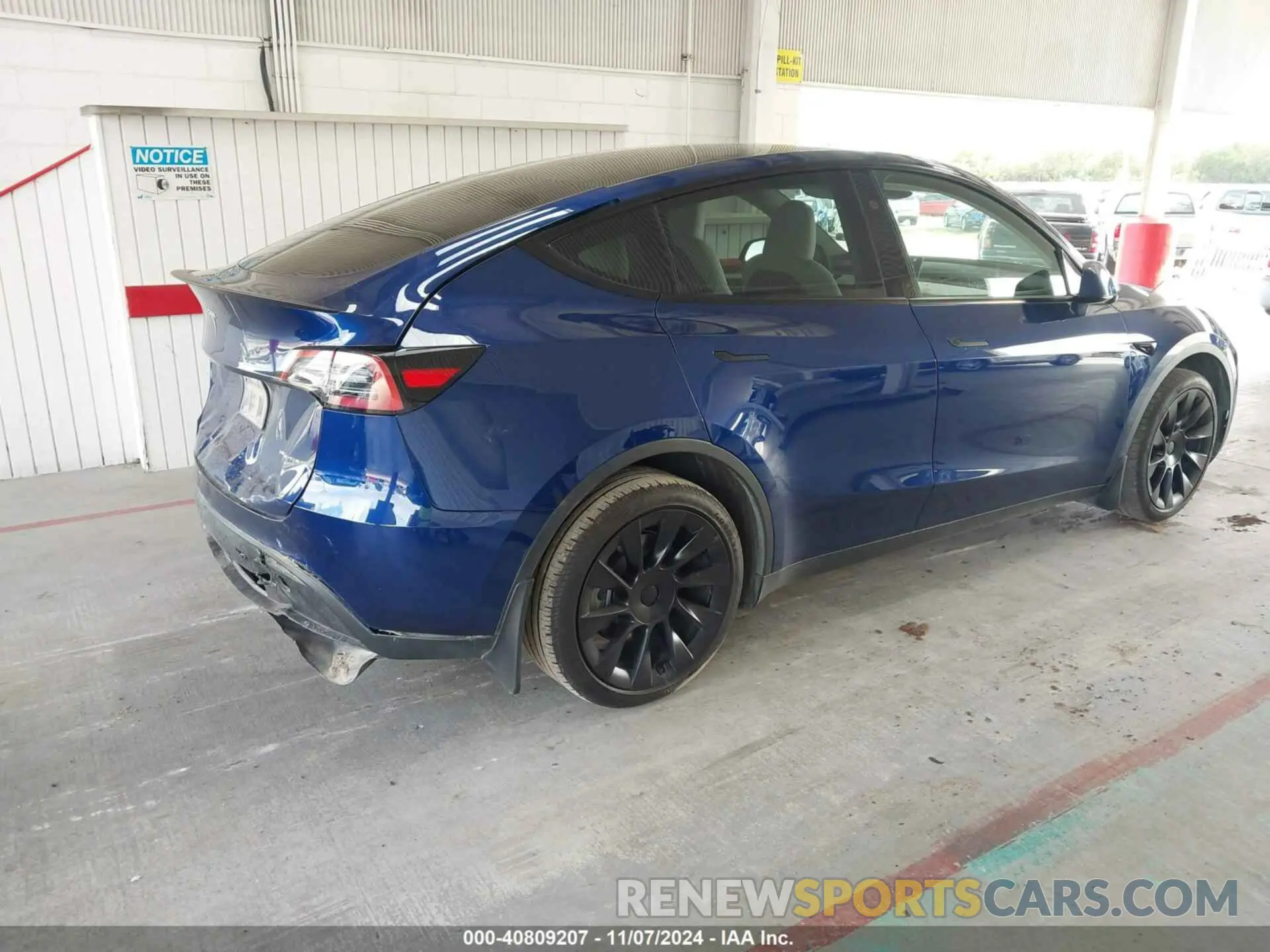 4 Photograph of a damaged car 7SAYGDEE7PA143890 TESLA MODEL Y 2023