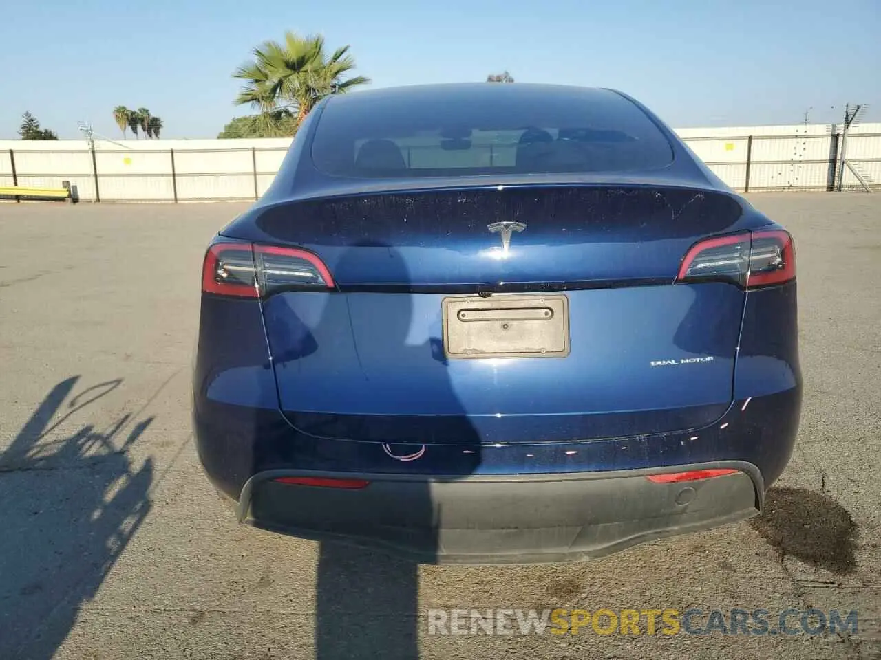 6 Photograph of a damaged car 7SAYGDEE7PA146322 TESLA MODEL Y 2023