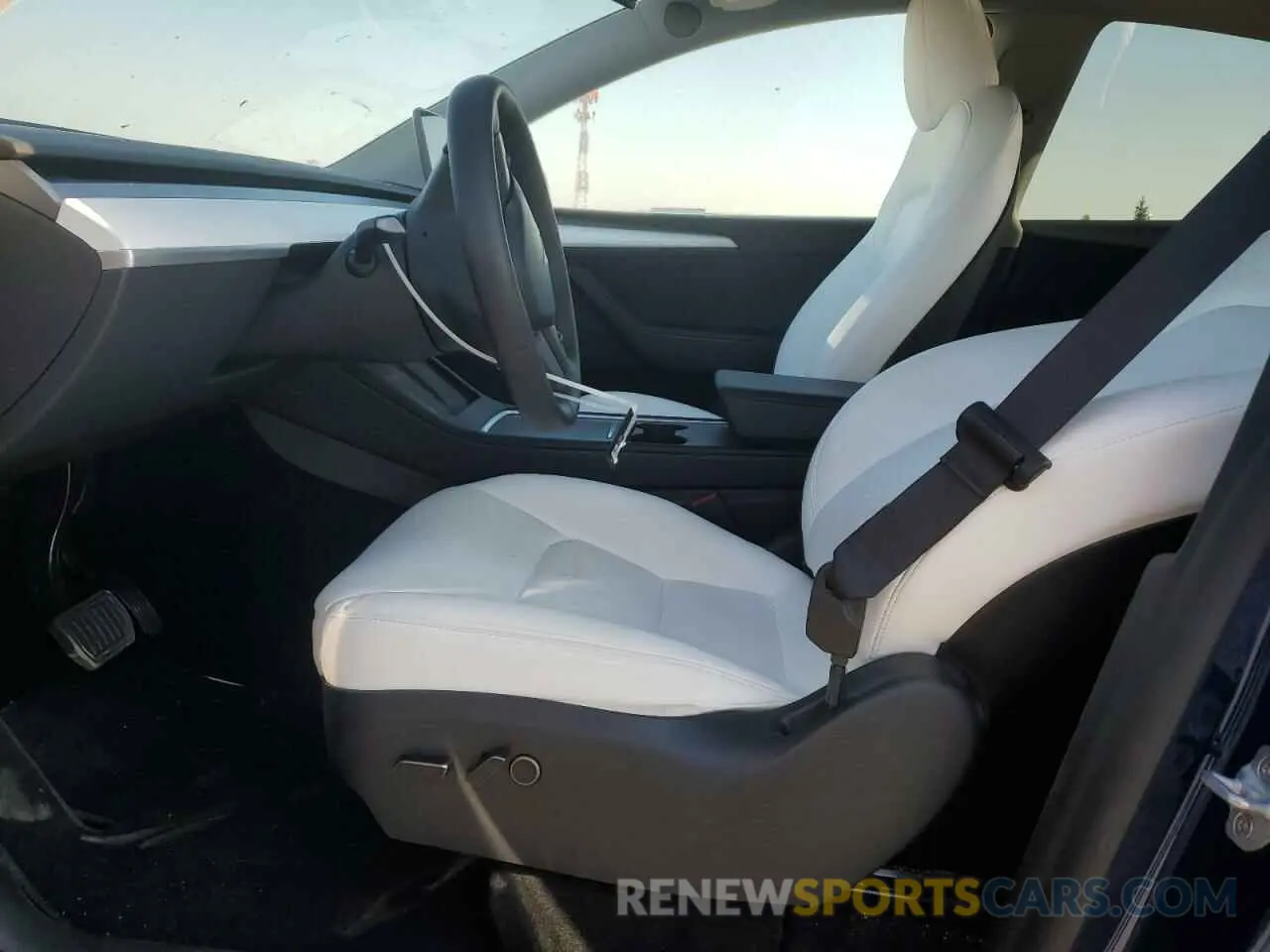7 Photograph of a damaged car 7SAYGDEE7PA146322 TESLA MODEL Y 2023