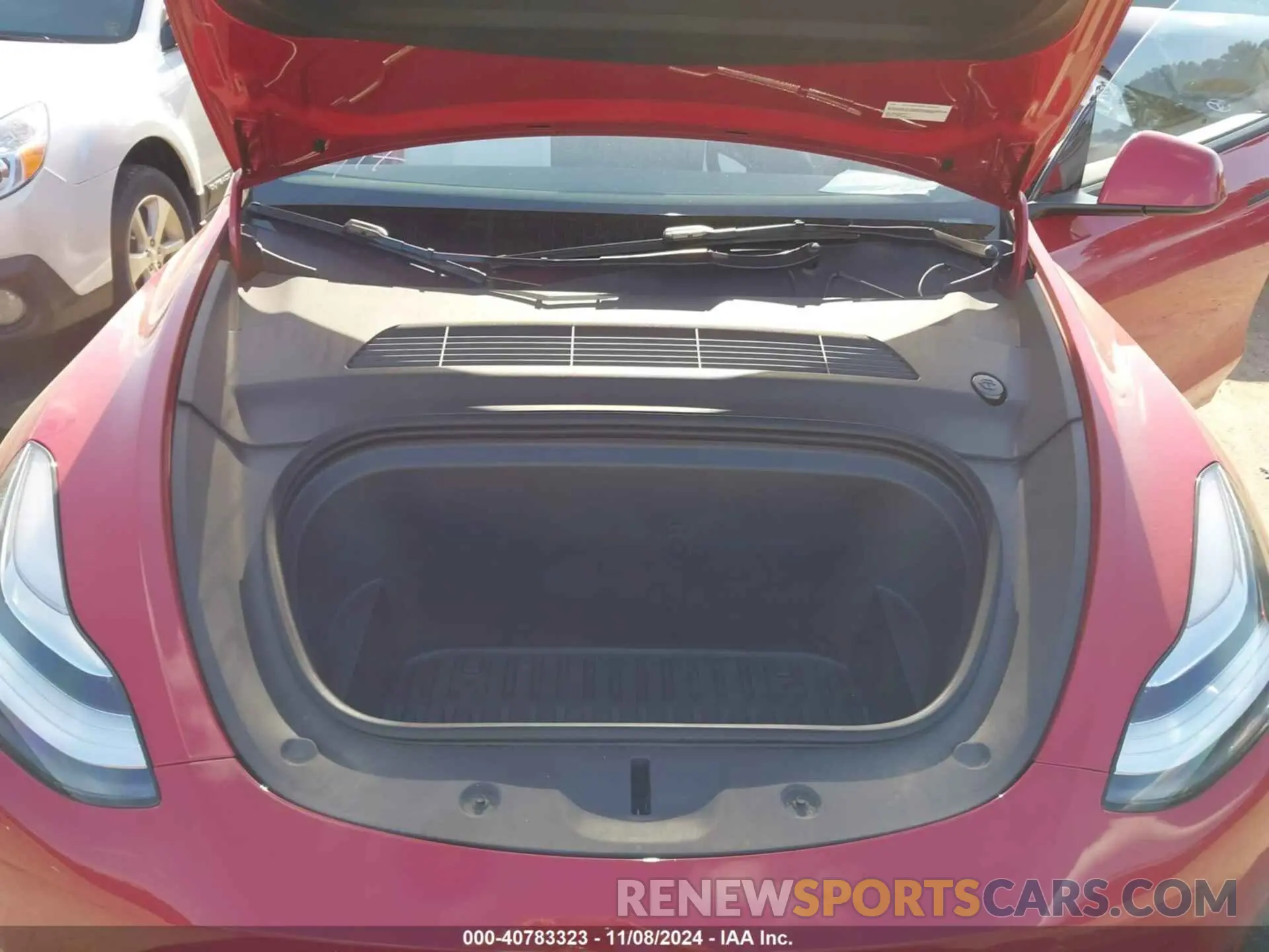 10 Photograph of a damaged car 7SAYGDEE7PA155182 TESLA MODEL Y 2023