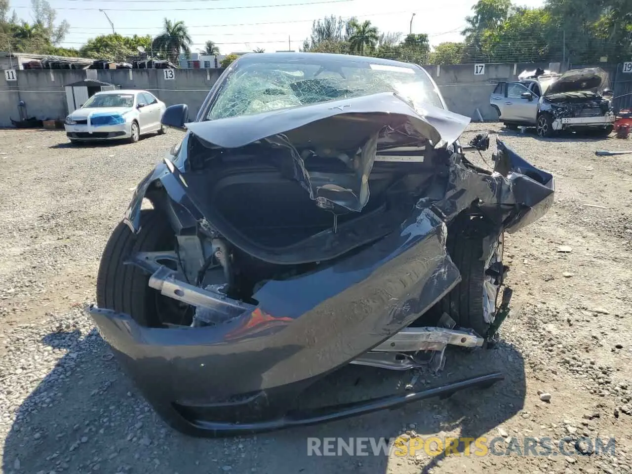 5 Photograph of a damaged car 7SAYGDEE7PA191681 TESLA MODEL Y 2023