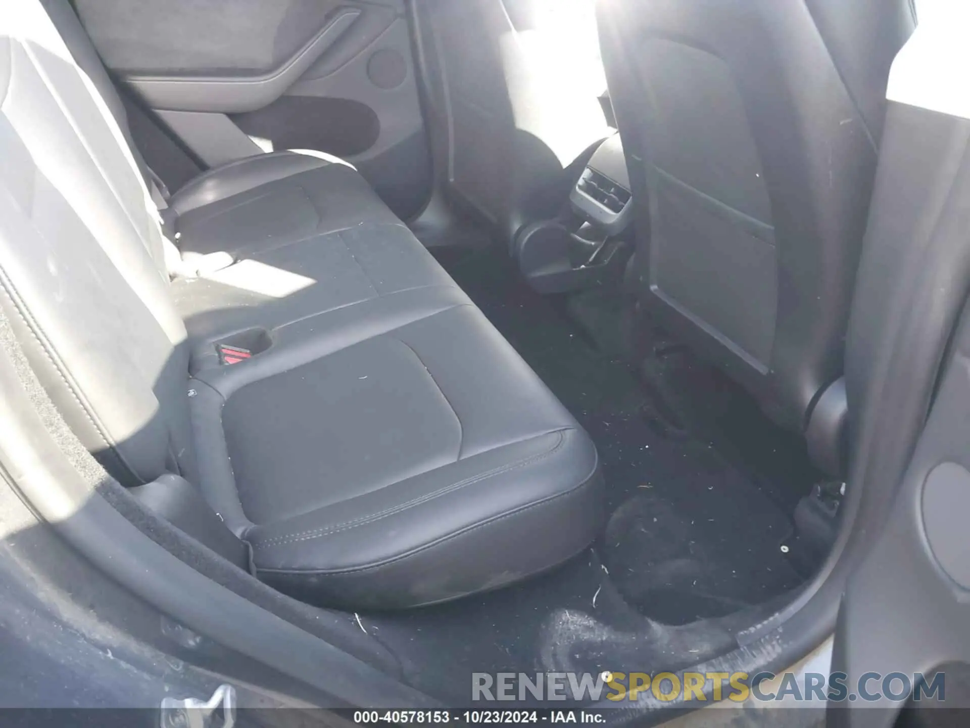 8 Photograph of a damaged car 7SAYGDEE7PA193107 TESLA MODEL Y 2023