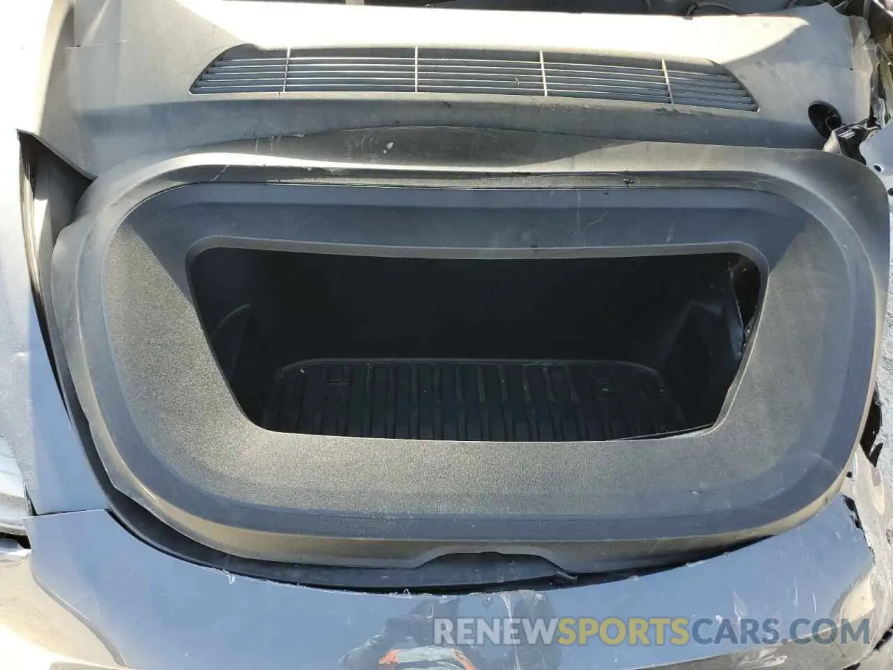13 Photograph of a damaged car 7SAYGDEE7PA199067 TESLA MODEL Y 2023